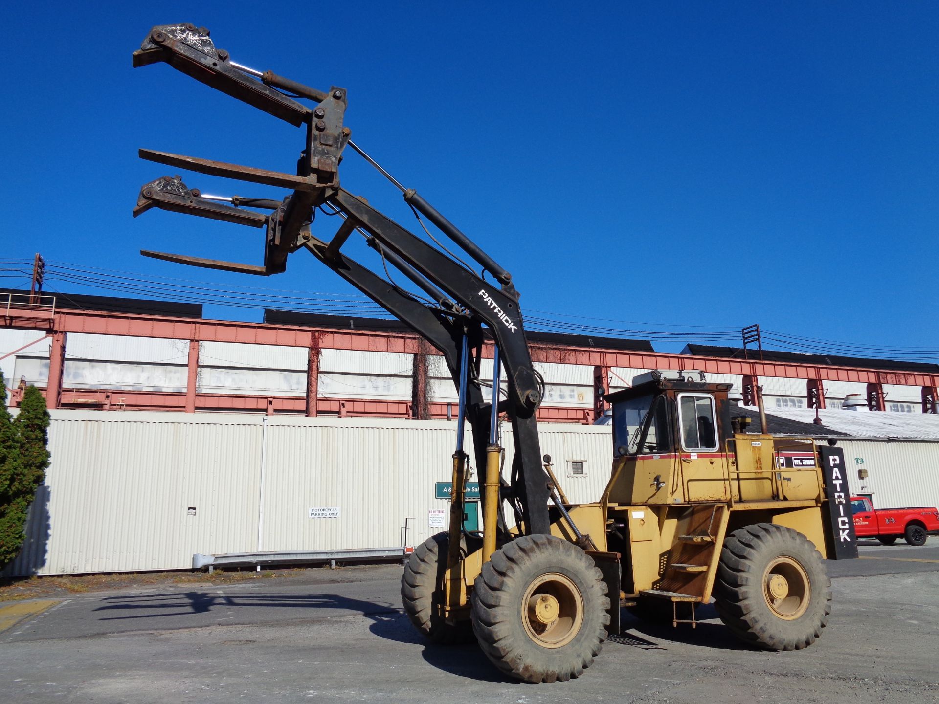 Patrick RL200 20,000lb Rough Terrain 4x4 Forklift - Image 16 of 21