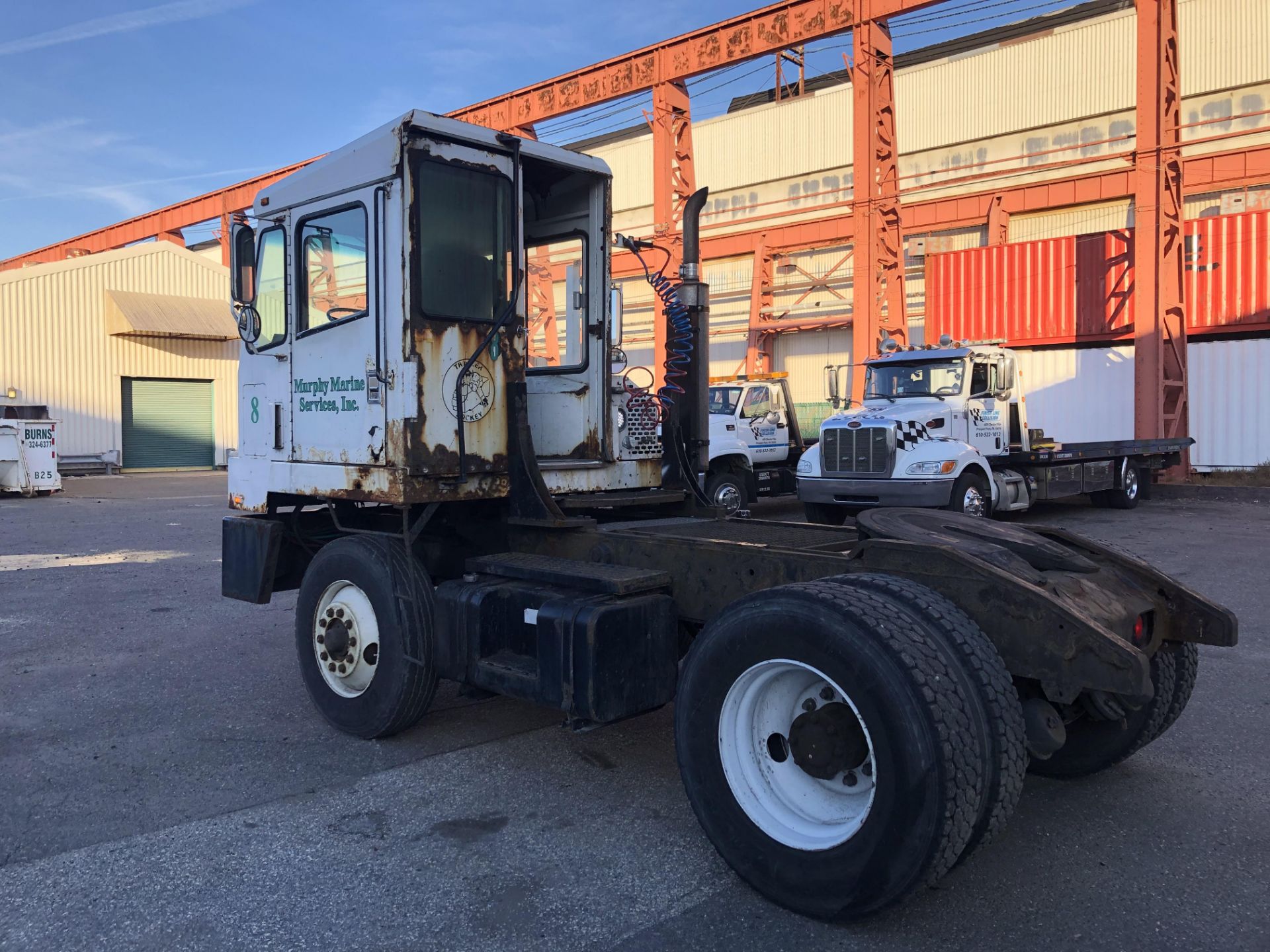 2002 Capacity TJ5000 Yard Jockey Truck Tractor - Image 5 of 6