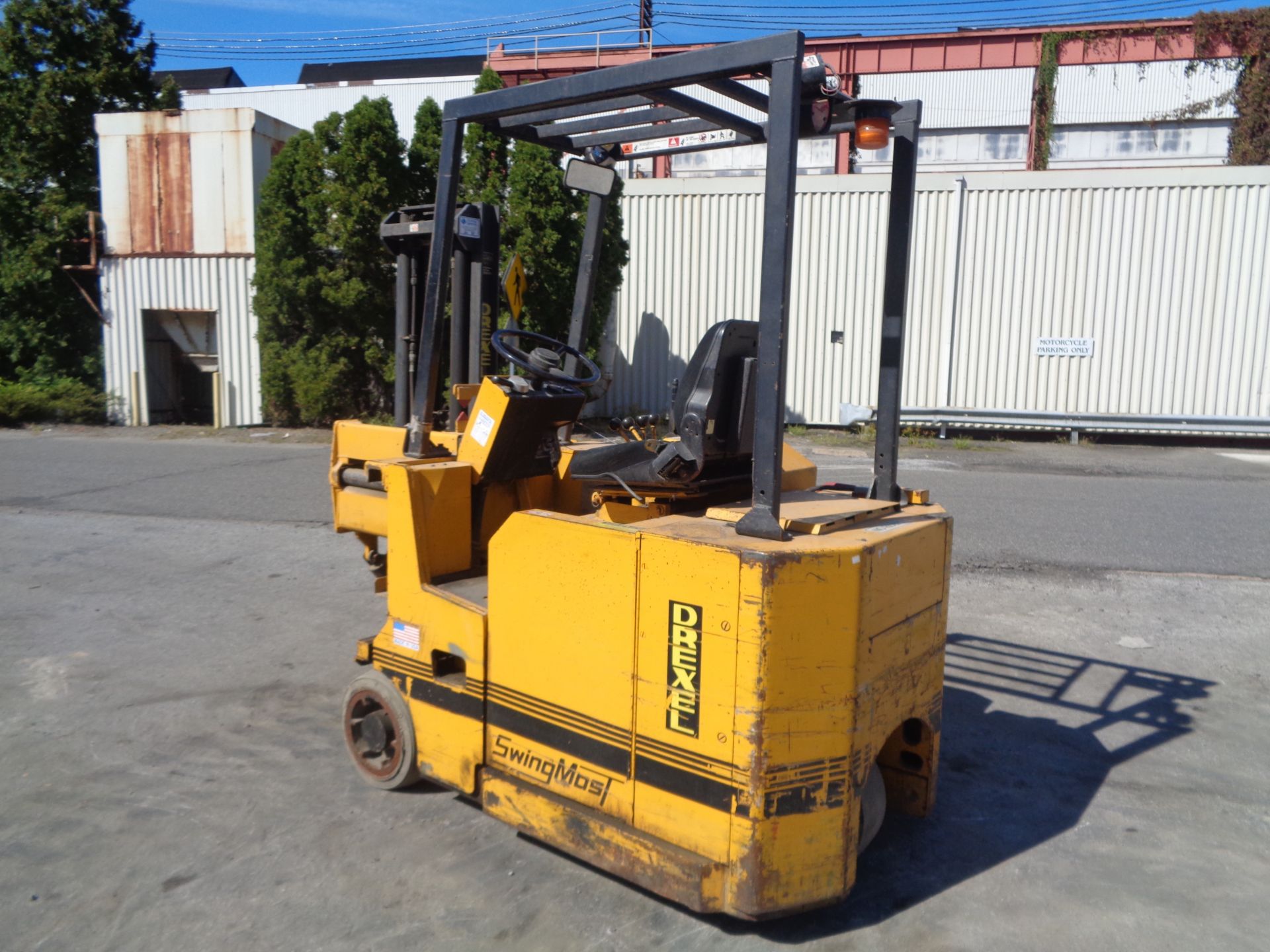 Drexel SLT22 2,200lb Swing Mast Forklift - Image 19 of 27