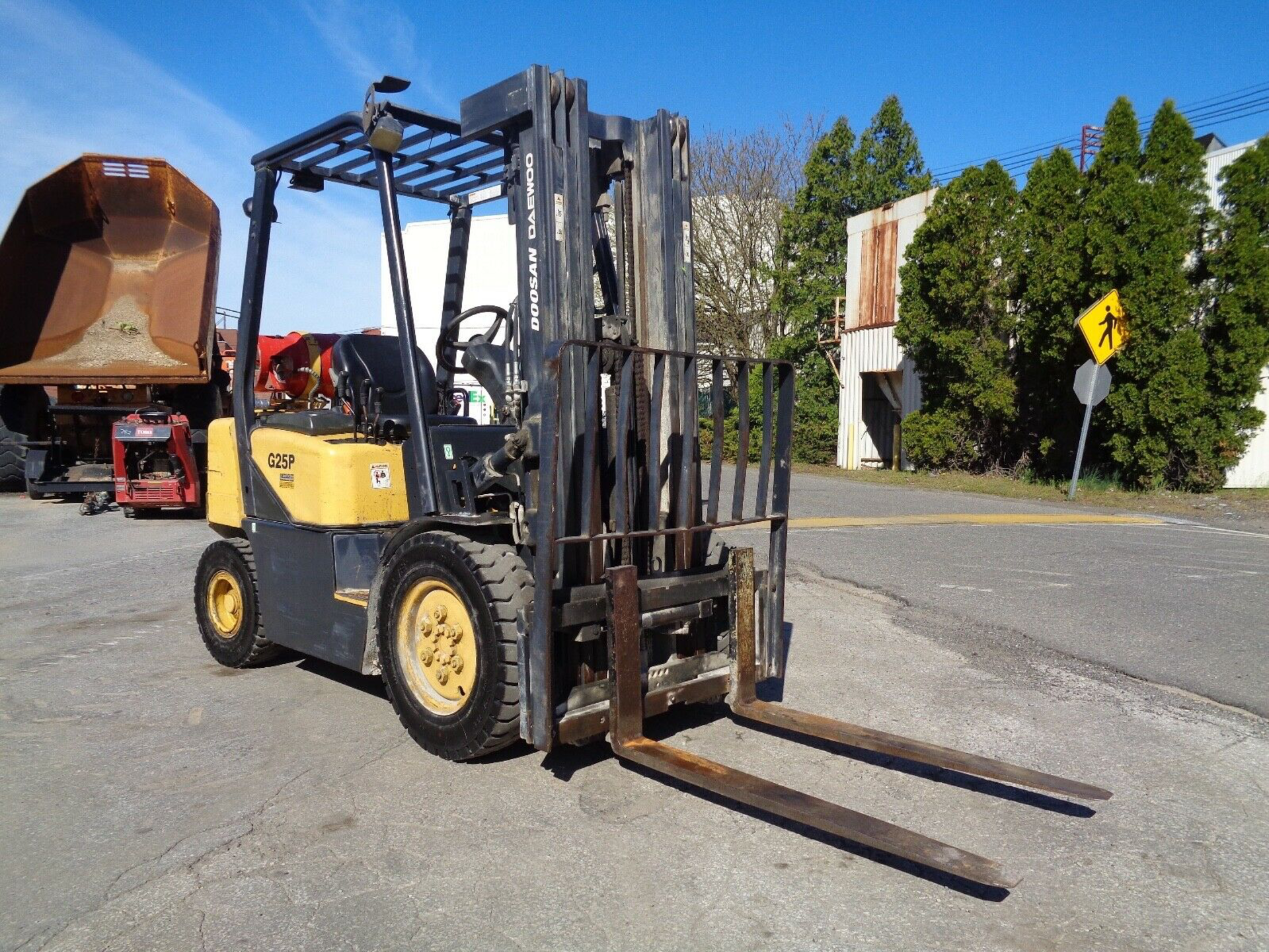 Doosan Daewoo G25P 5,000lb Forklift - Image 11 of 12