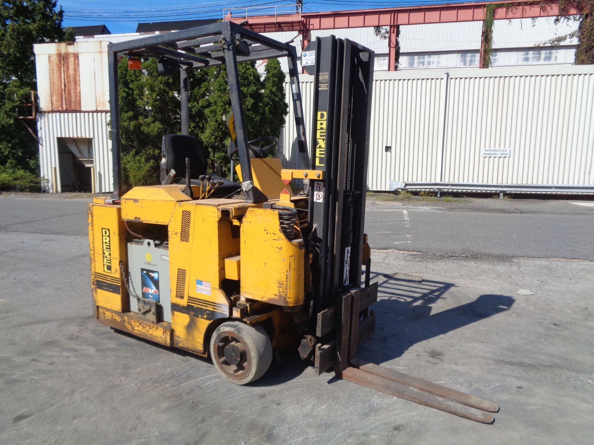 Drexel SLT22 2,200lb Swing Mast Forklift - Image 5 of 27