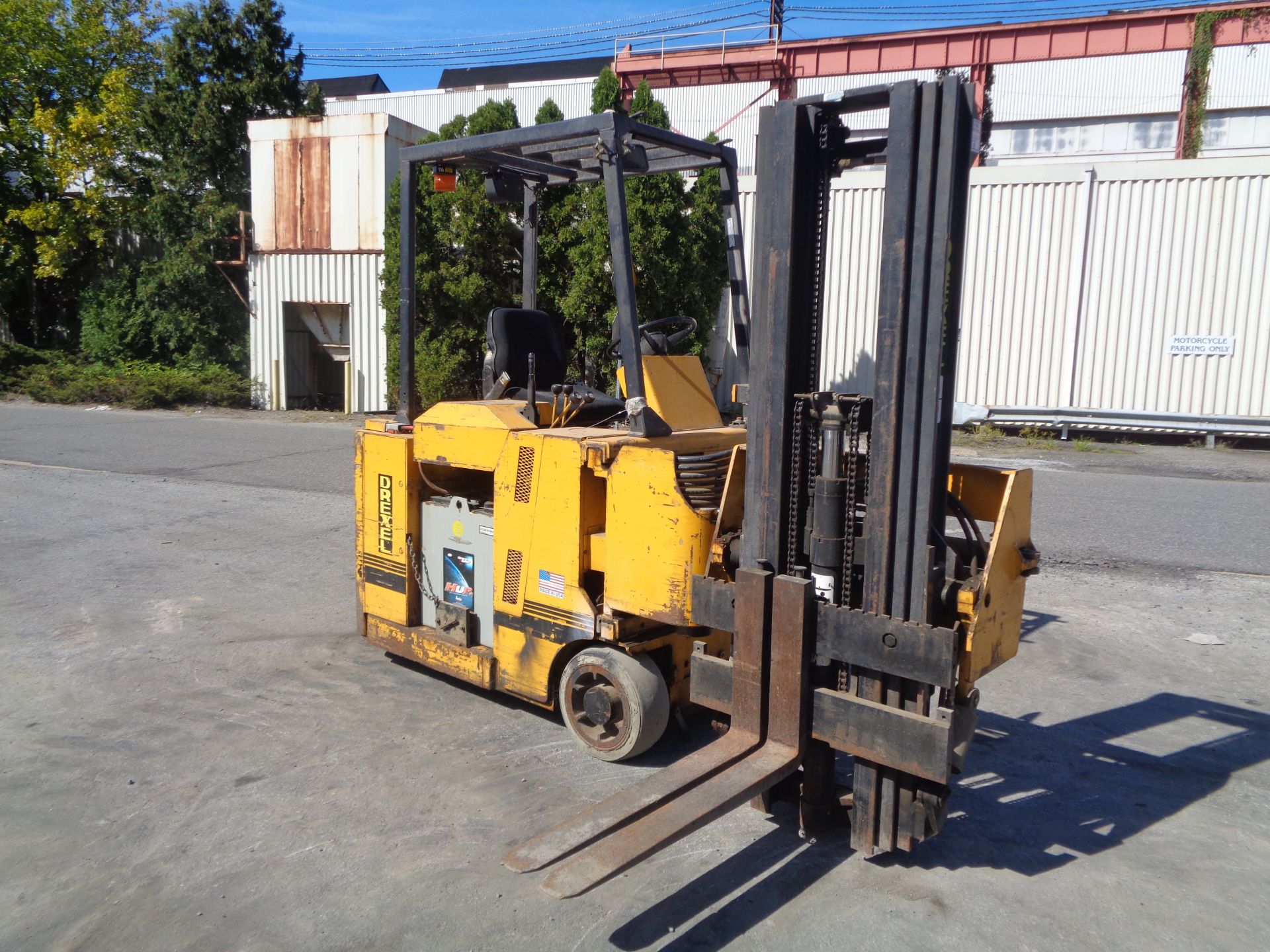 Drexel SLT22 2,200lb Swing Mast Forklift - Image 7 of 27