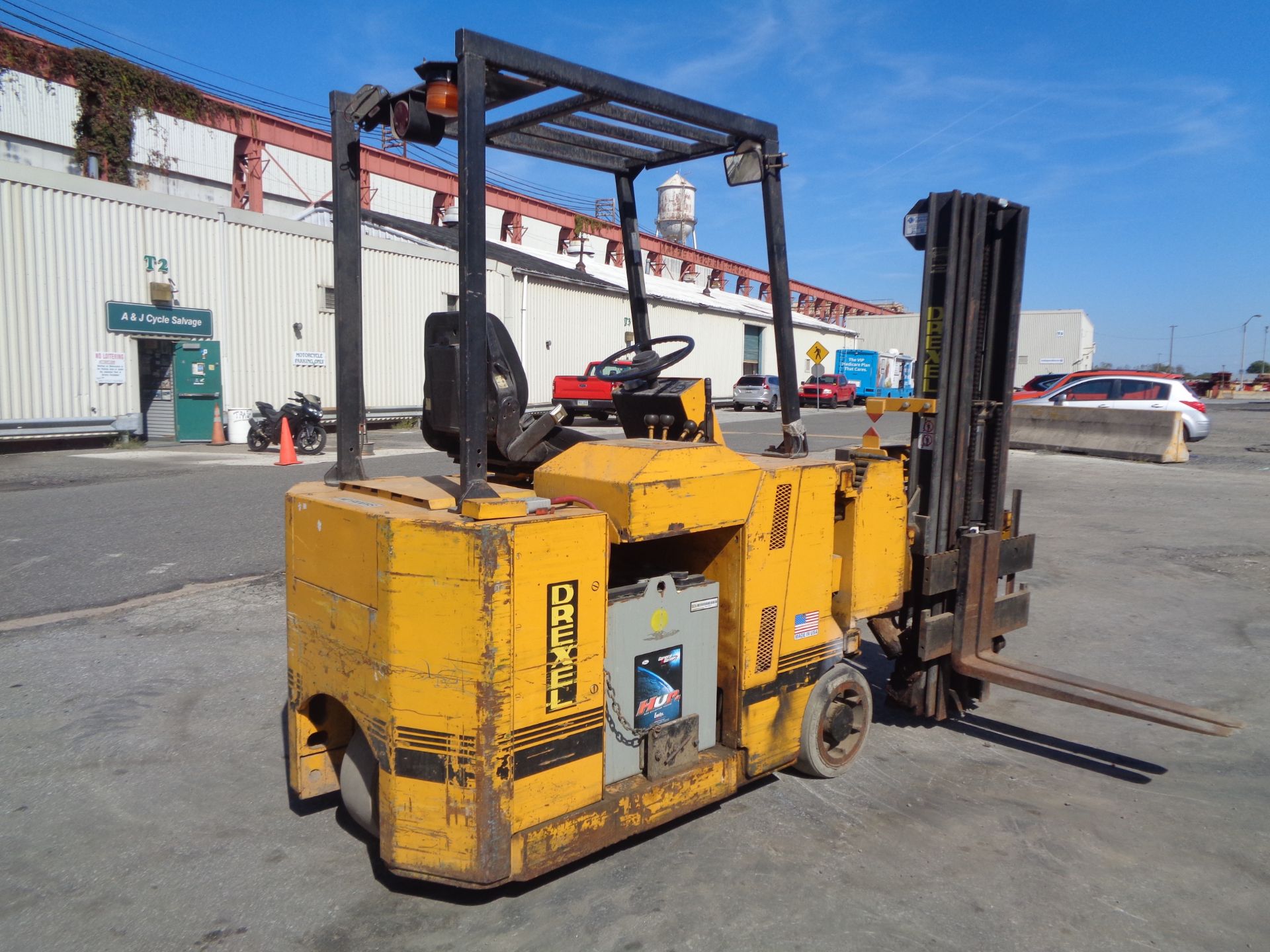 Drexel SLT22 2,200lb Swing Mast Forklift - Image 6 of 27