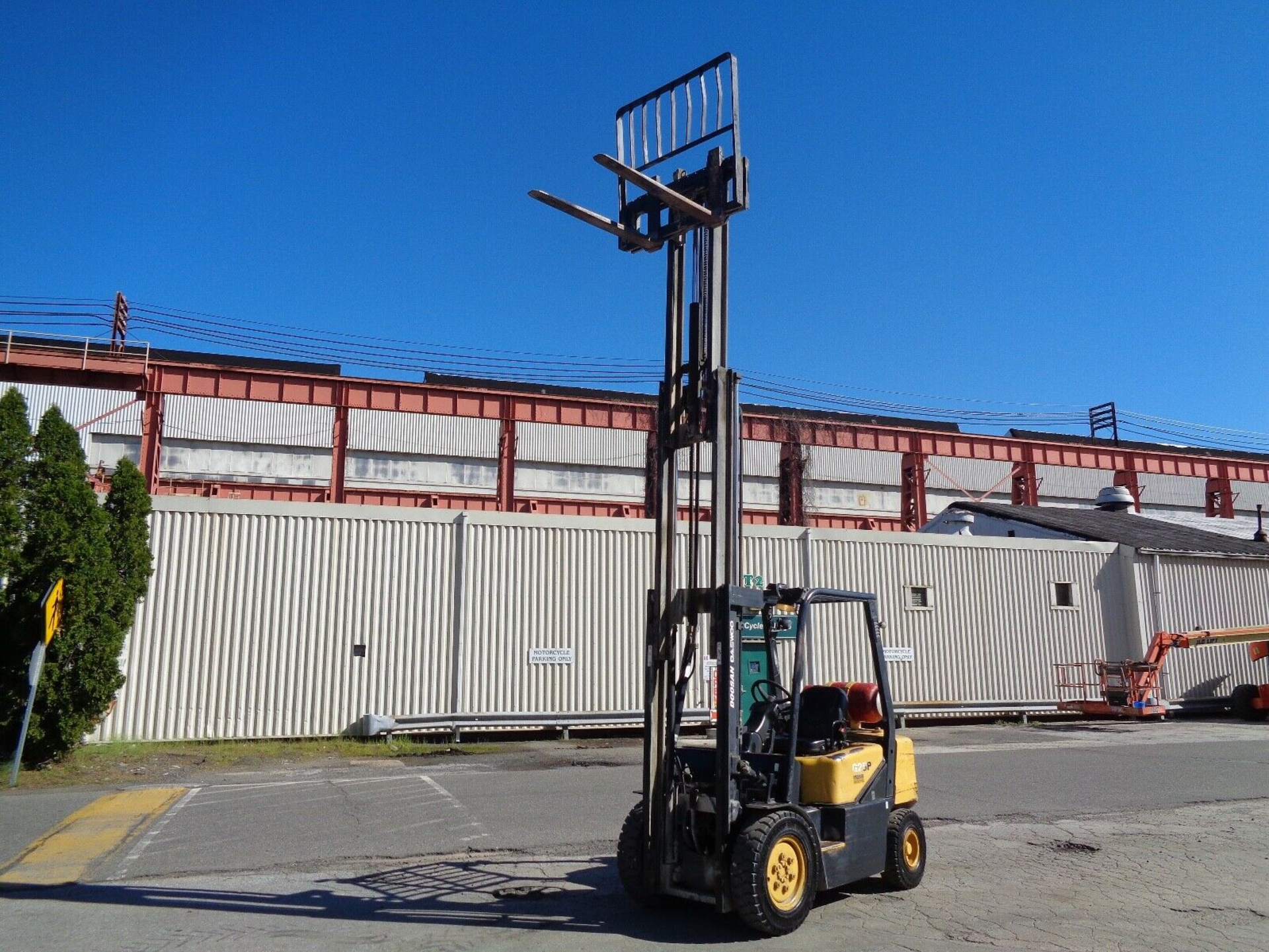 Doosan Daewoo G25P 5,000lb Forklift - Image 5 of 12