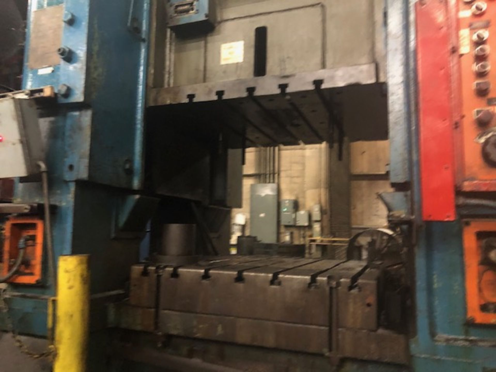 Niagara 600 Ton Press - Located Off Site in NJ - Image 10 of 16