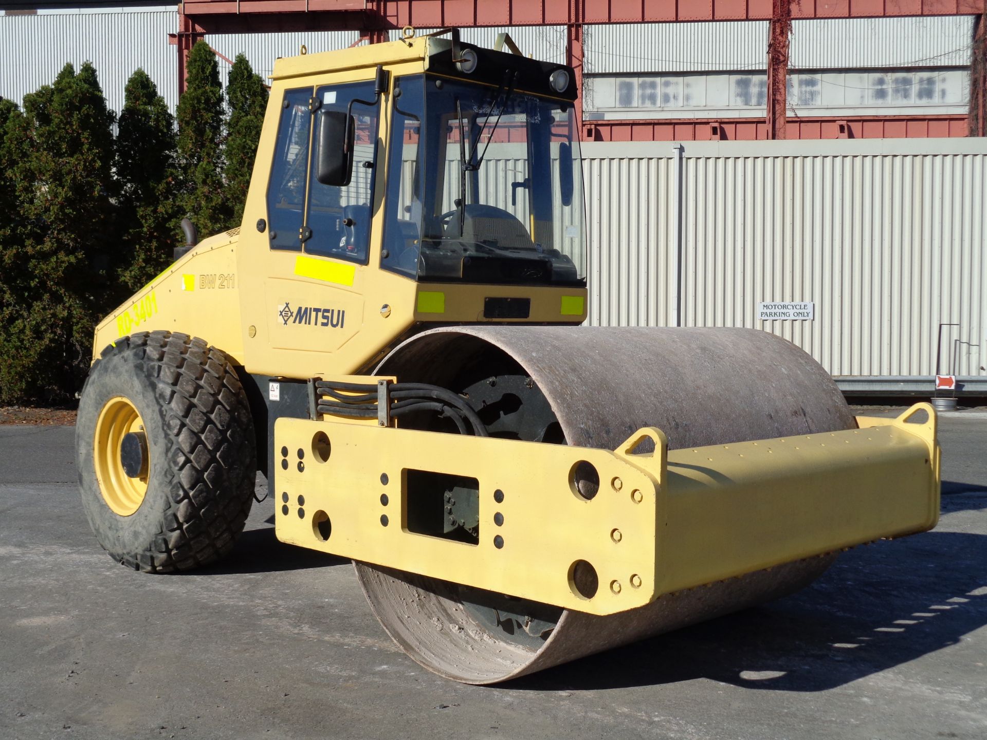 Bomag BW211D-40 Single Drum Roller - Image 4 of 11