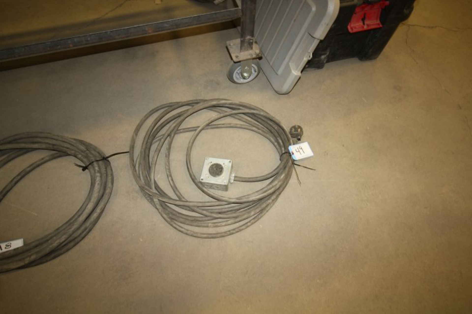 220V EXTENSION CORD