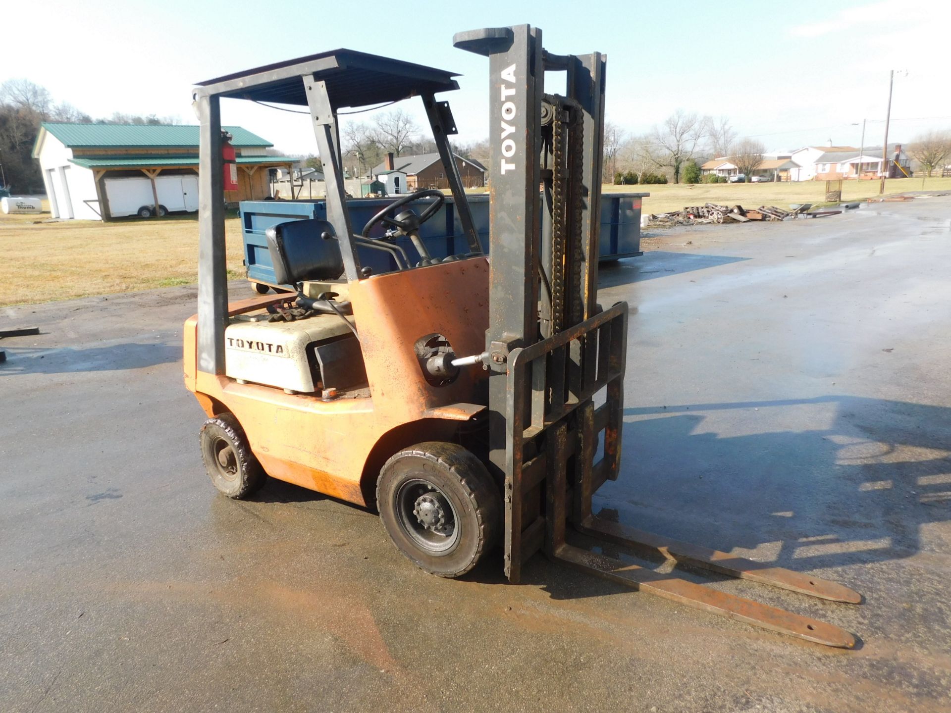 Toyota 4000lb Gas Engine, Cushion Charge, Forklift, 44" Lift