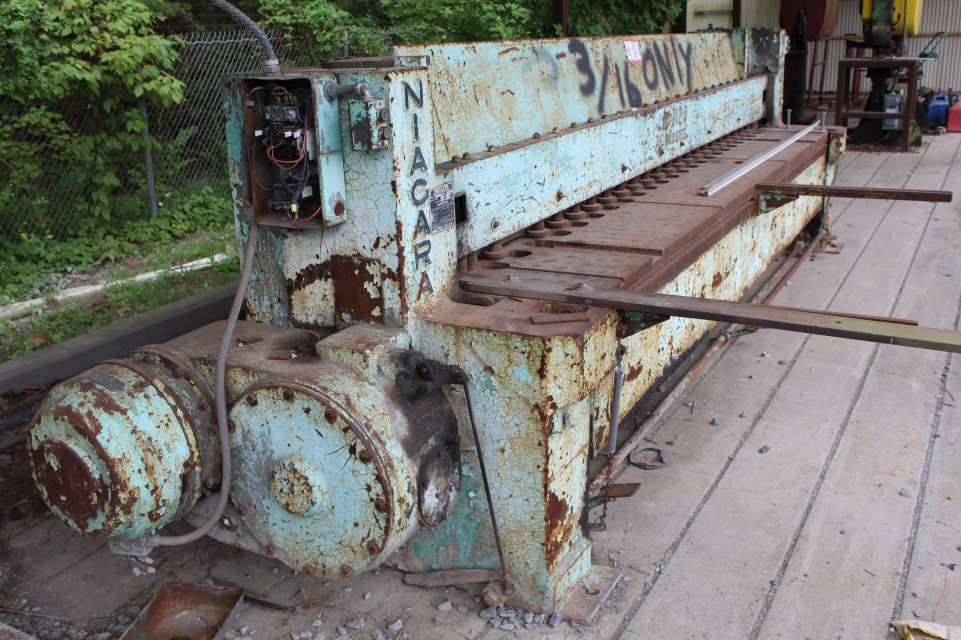 Niagara No. 712B 12' x 3 1/16" Capacity Mechanical Shear s/n 50261 - Image 4 of 4