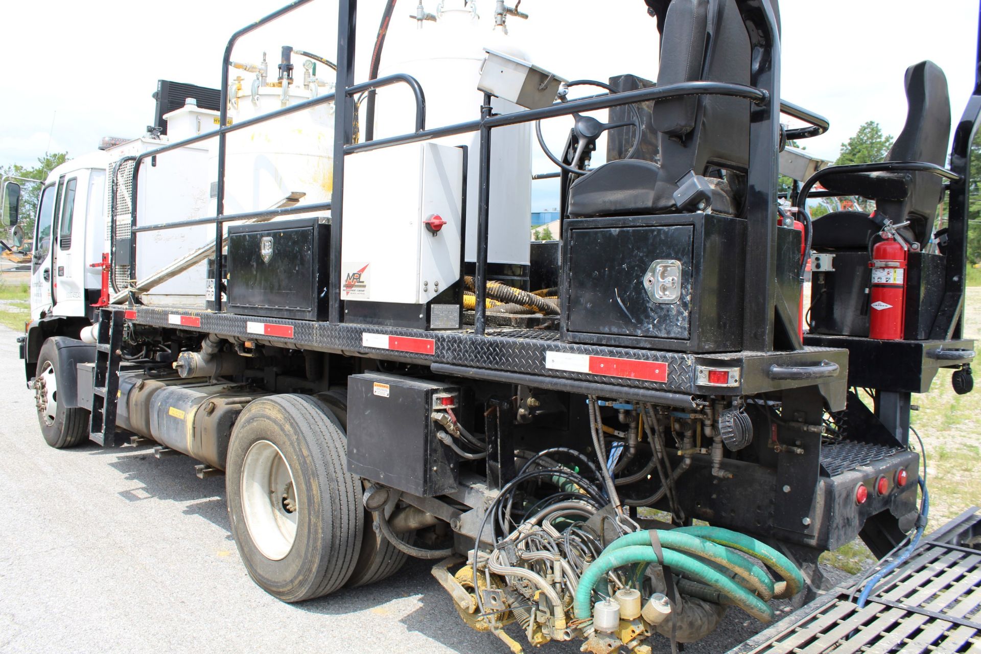 2017 MRL Model 1-165-AA Striping Unit s/n 17115, Mounted on 2001 GMC T6500 VIN 1GDK7C1CX1J505954 - Image 6 of 10