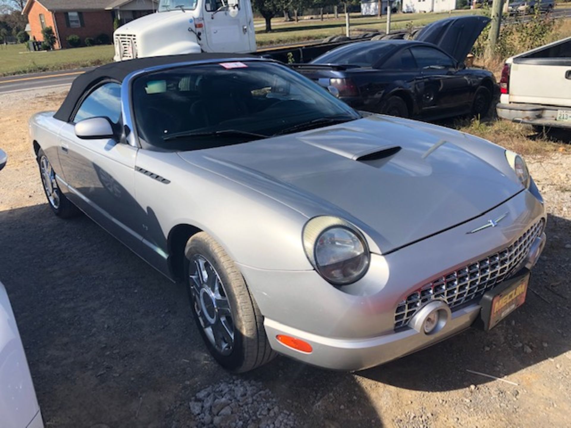 2004 Ford Thunderbird, V-8 Automatic, Leather Interior, ODO 149,380 Vin 1FAHP60A04Y100896 Title