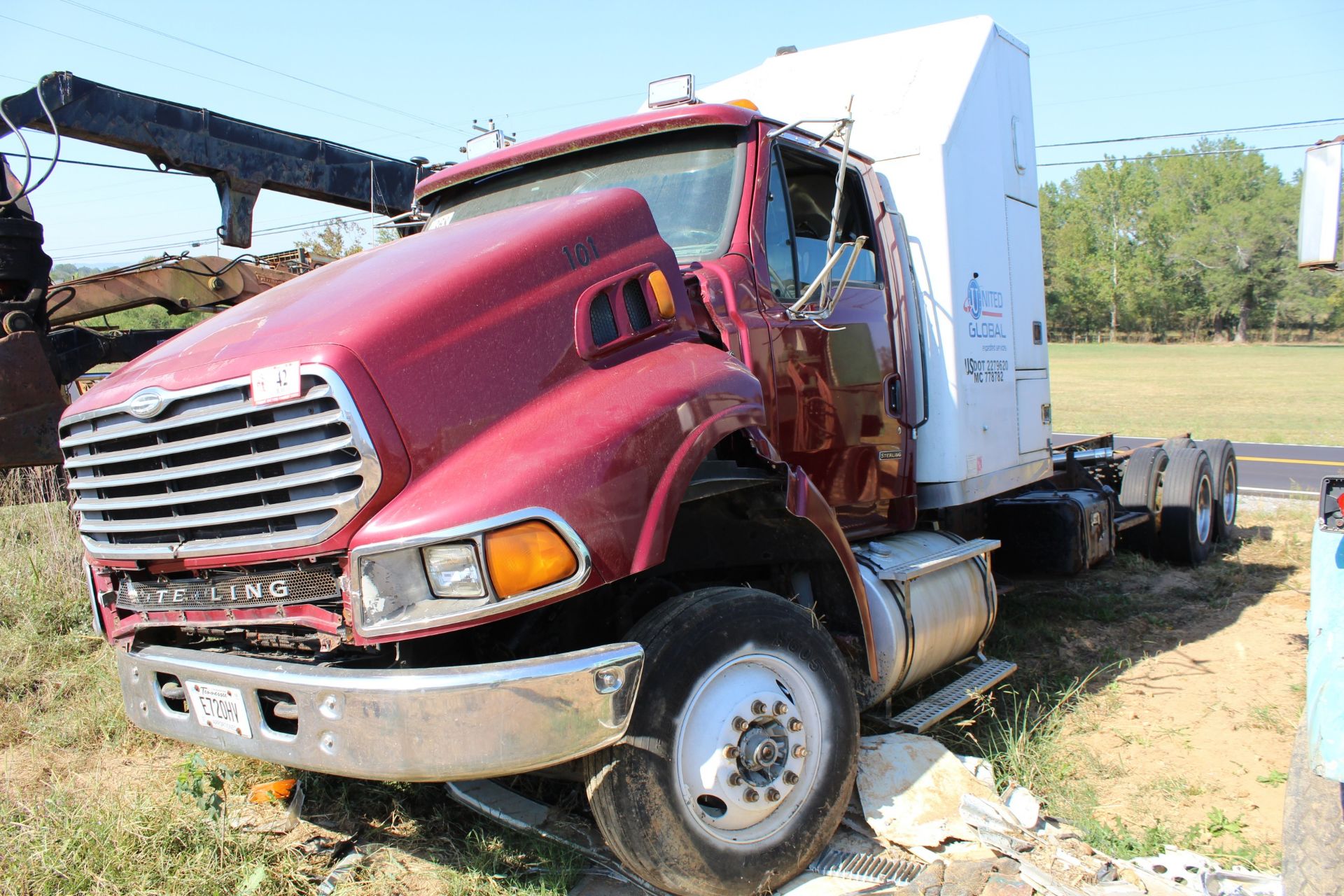 2001 Sterling Cab & Chassis w/ Sleeper, CAT C10 Diesel, 10-Speed w/ Rears- Salvage