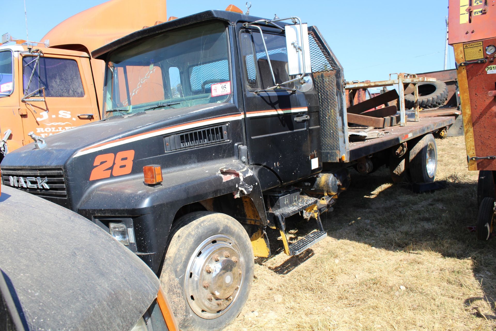 1986 Mack Flatbed 14', Diesel w/ 6-Speed & 2-Speed Rear End- Parts Truck