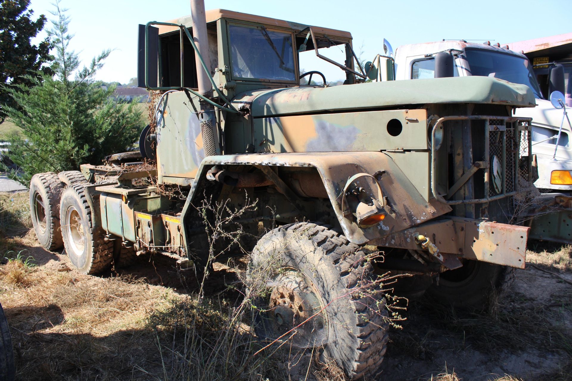 Military 6 x 6 Road Tractor - Image 2 of 2