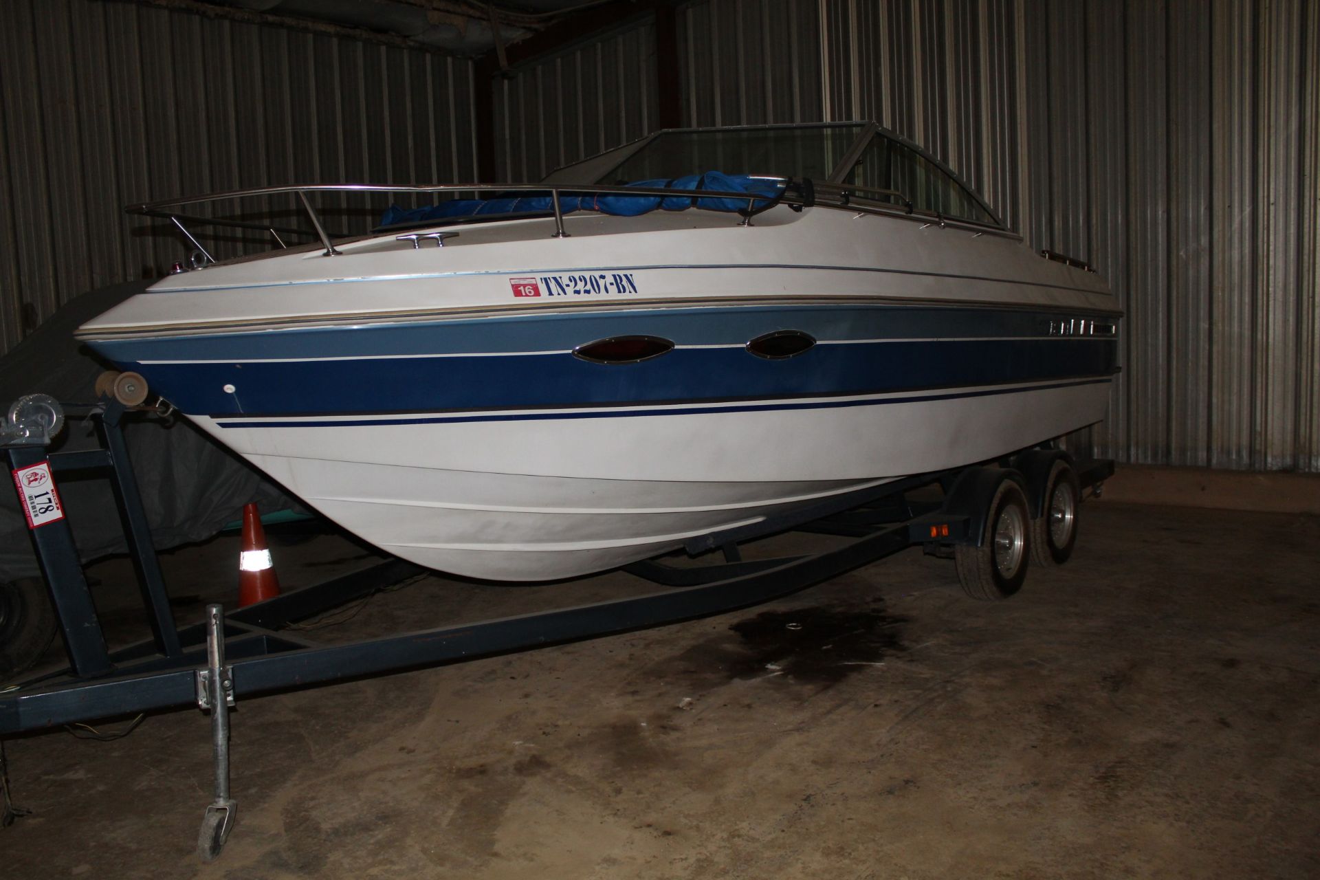 Cobalt 21CD Cuddy Cabin Boat, V8, Mercrusier