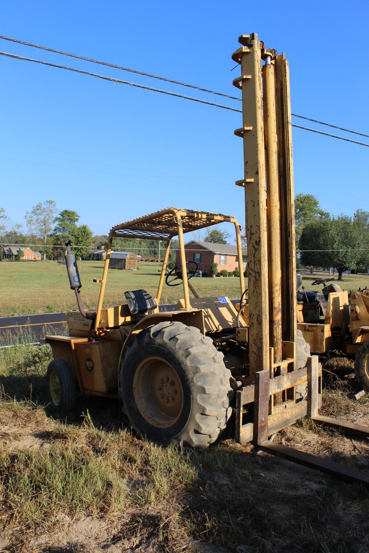 Warner & Swasey Model 1600LD Rough Terrain Forklift, Gas, 6000lb Capacity, 366" Lift Height, 3 Stage - Image 2 of 2