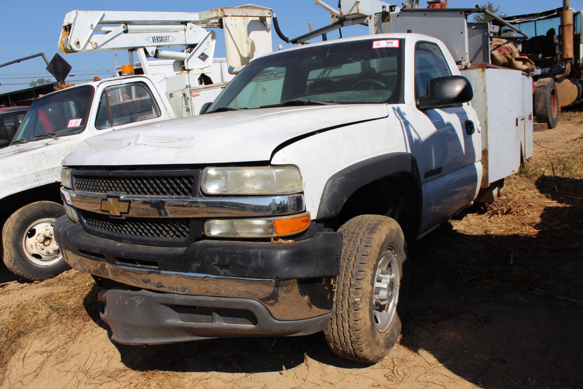 2002 Chevy Silverado 2500 HD w/ Utility Bed, V-8 Automatic - Parts Truck