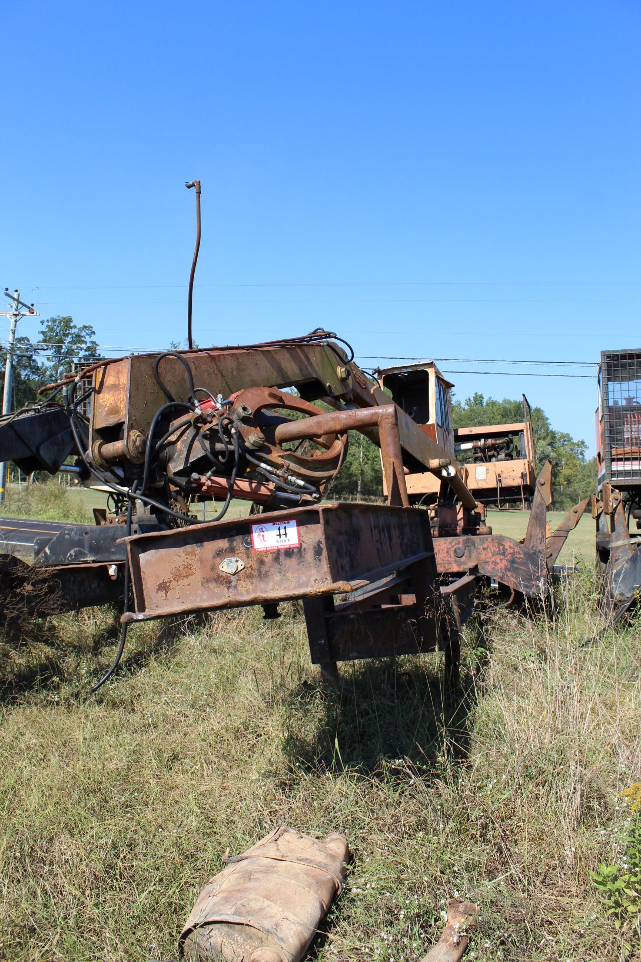 Trailer Mounted Pettibone Model 160 Crane w/ Grapple - For Logging