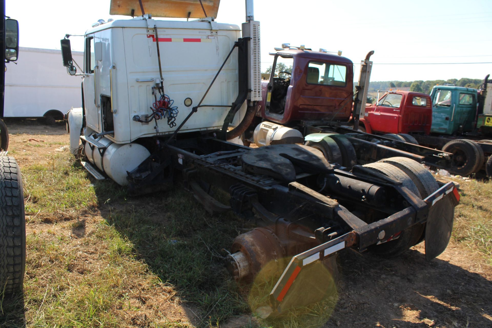 Volvo Day Cab Road Tractor, M11 Cummins, 10-Speed Trans., Only Includes (1) Rear End -Parts Truck - Image 2 of 2