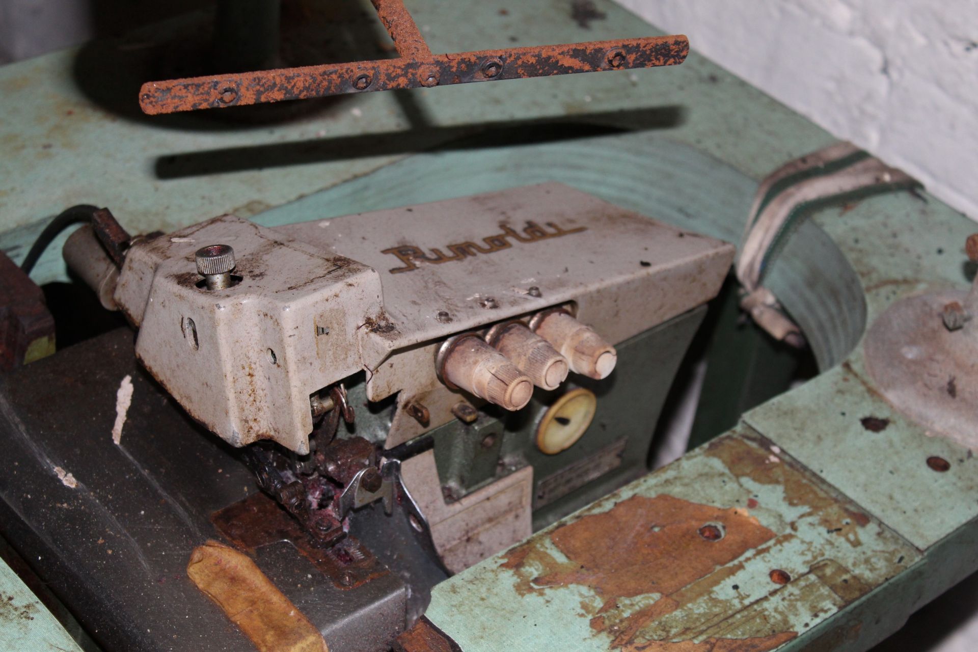 (4) Sewing Machines, (3) Rimoldi 229-00-12 & Rimoldi 327 & (1) Juki MO-2504 - Image 3 of 5