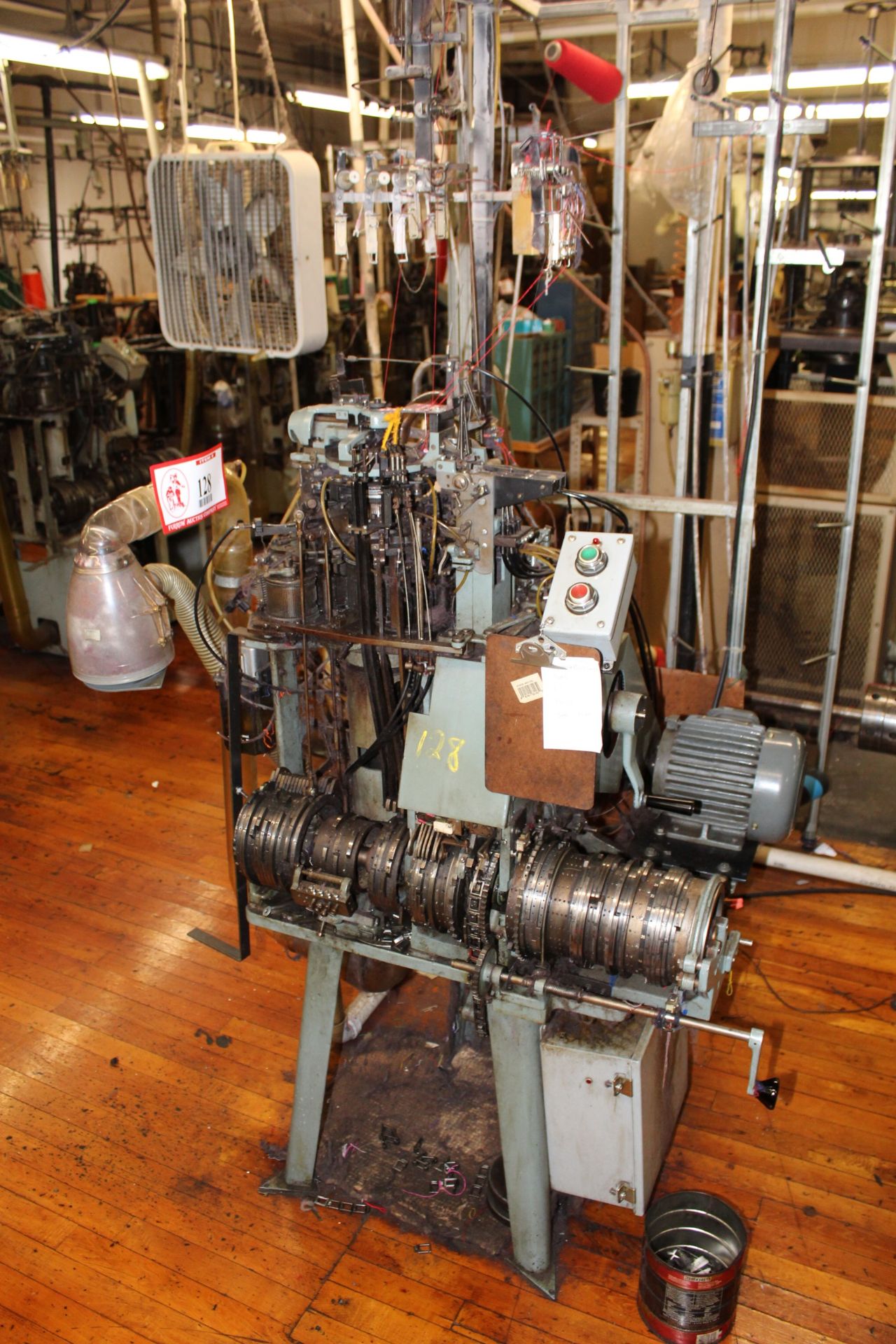 Speizman Carolina Amy Knitting Machine Model 108N, 3 3/4", Runs