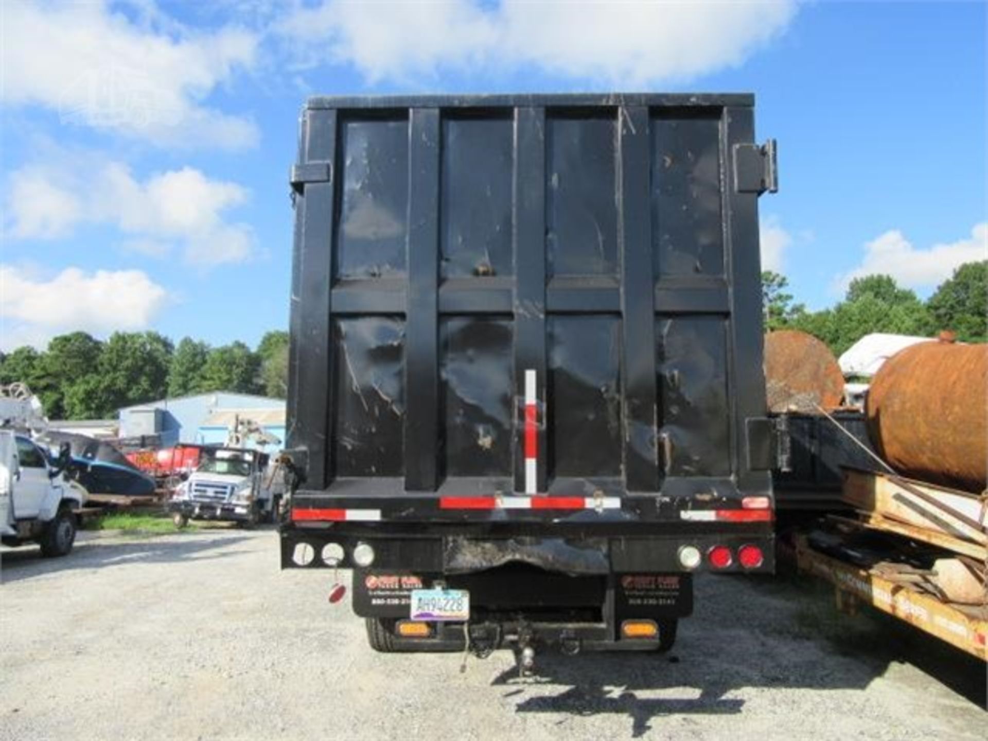 2011 International 7600 Grapple Truck - Image 39 of 42