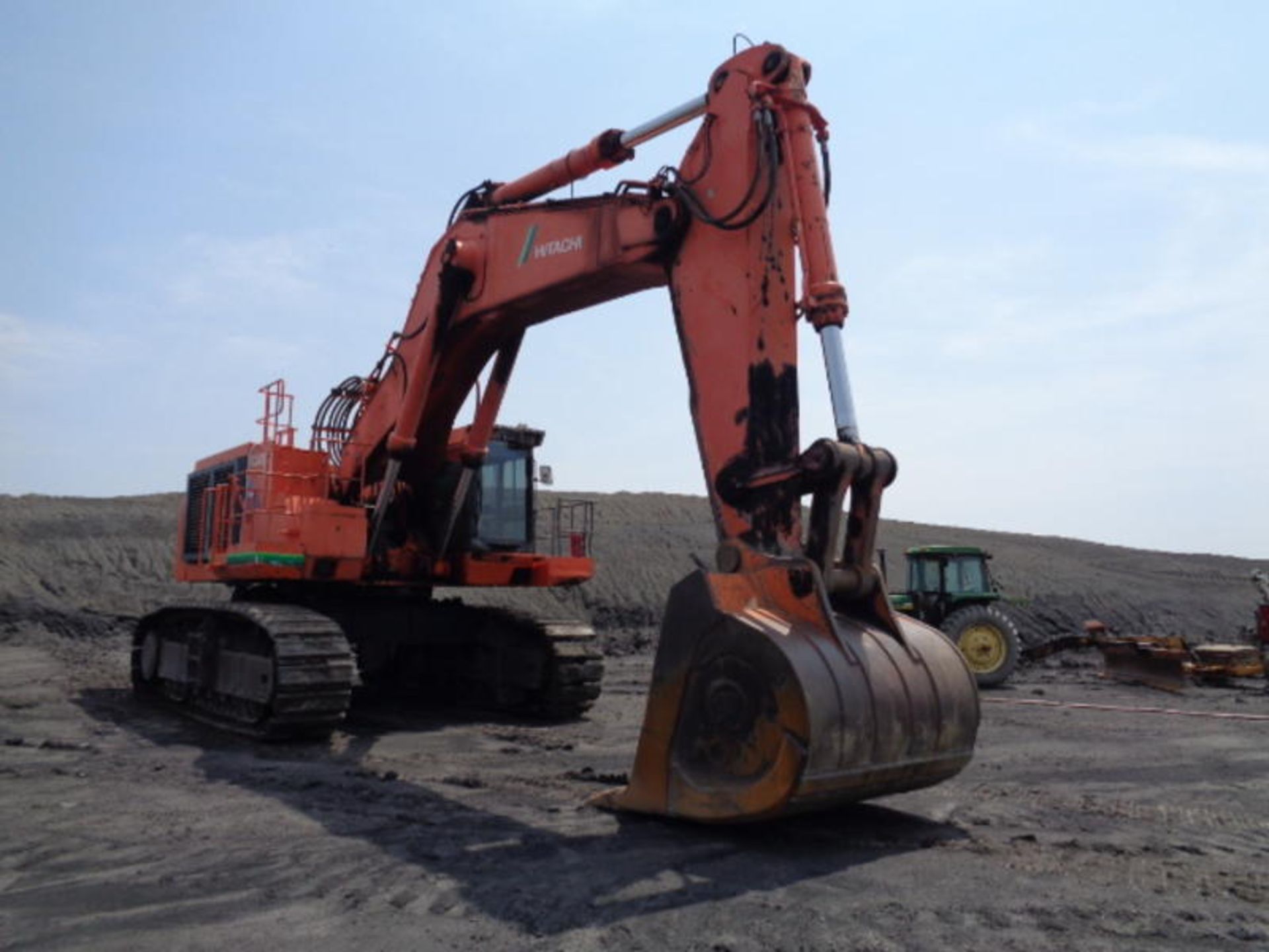 2001 Hitachi EX-1200 BE-5 Hydraulic Excavator - Image 3 of 16