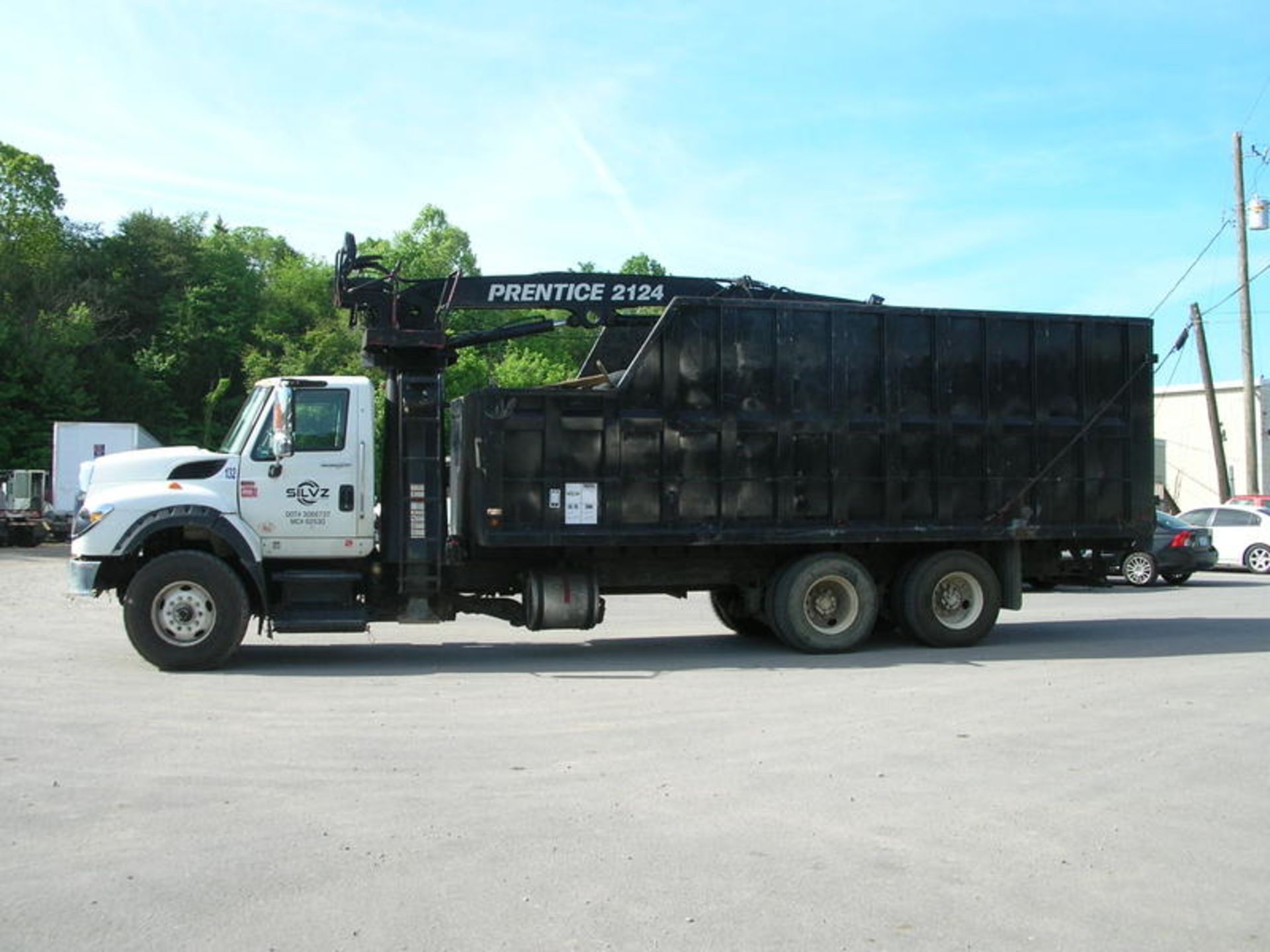 2011 International 7600 Grapple Truck - Image 7 of 42