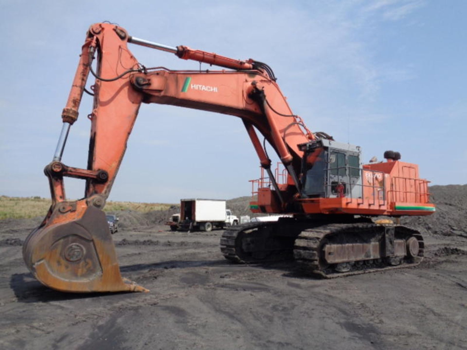 2001 Hitachi EX-1200 BE-5 Hydraulic Excavator - Image 4 of 16