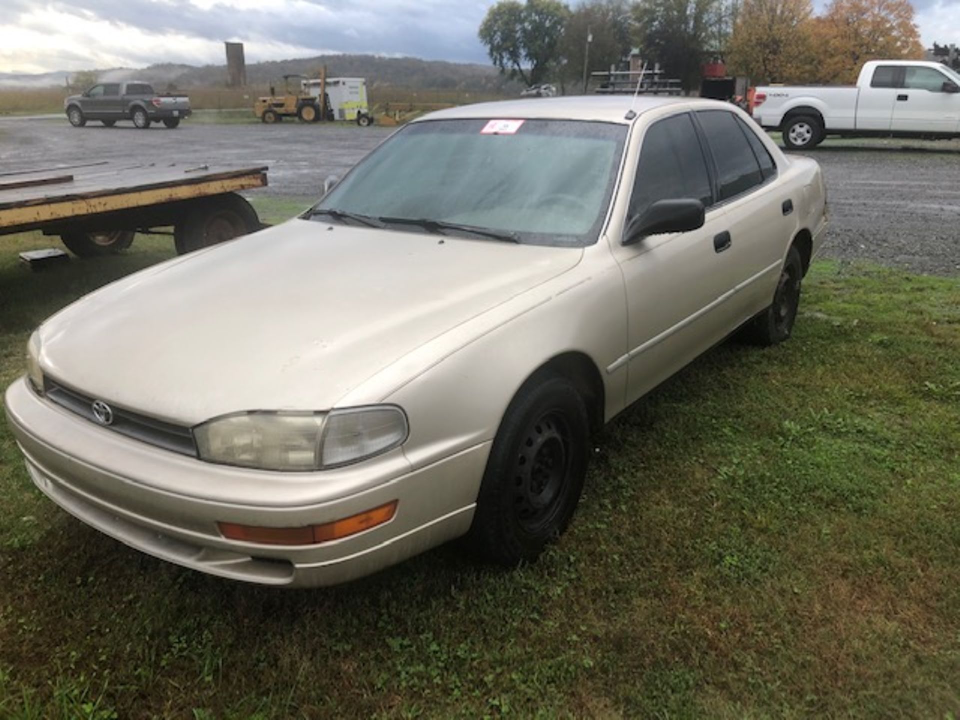1993 Toyota Camry, 4 Cylinder, 5 Speed, ODO 248,636 Miles, Vin 4T1SK11EXPU179133 - Image 2 of 2