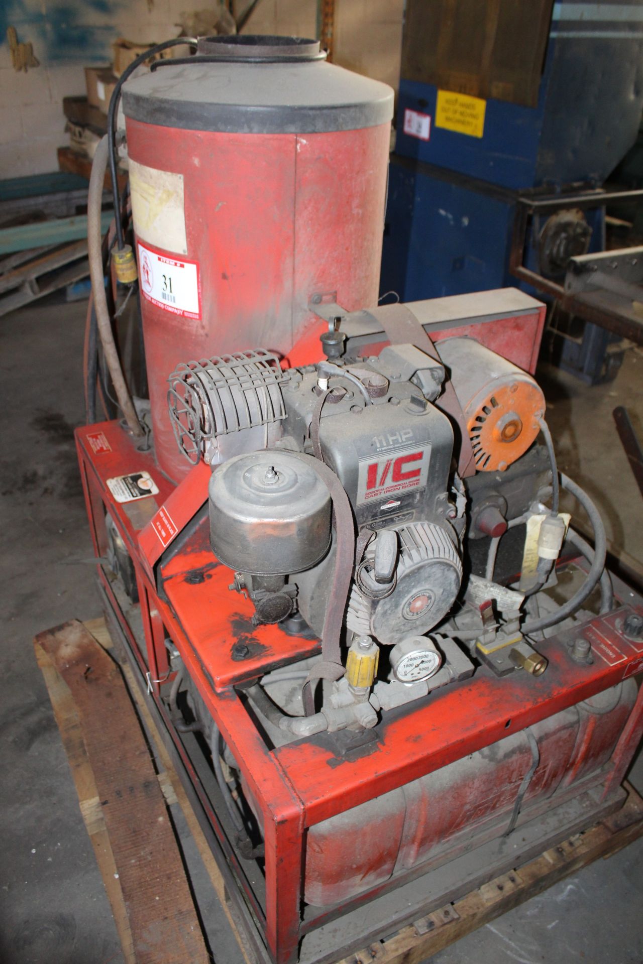 Hotsy 11hp, Gas Engine, Steam Type Pressure Washer - Image 2 of 2