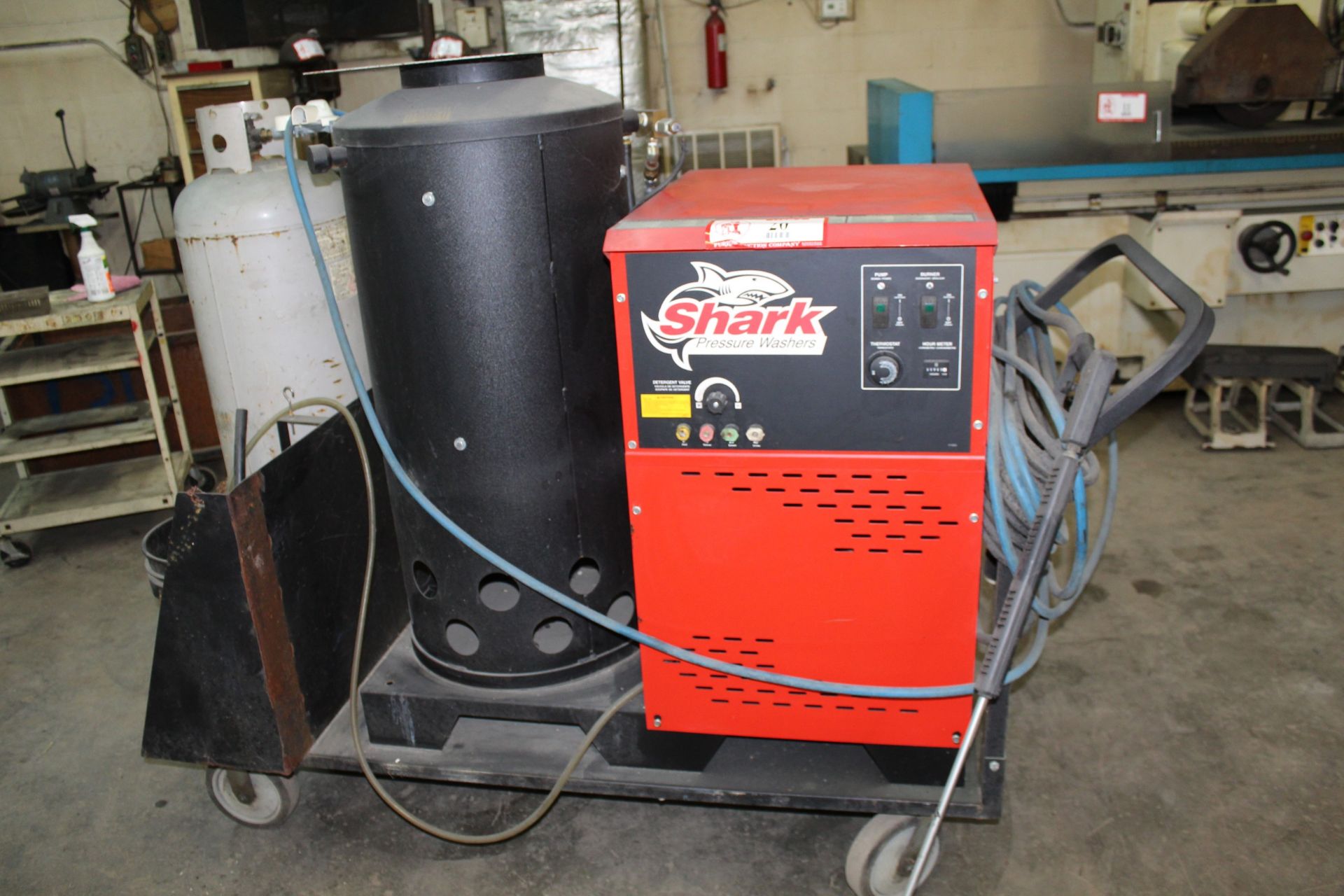 Shark LP Gas & Electric Steam Type Pressure Washer, 60 Hrs, 3,000 PSI