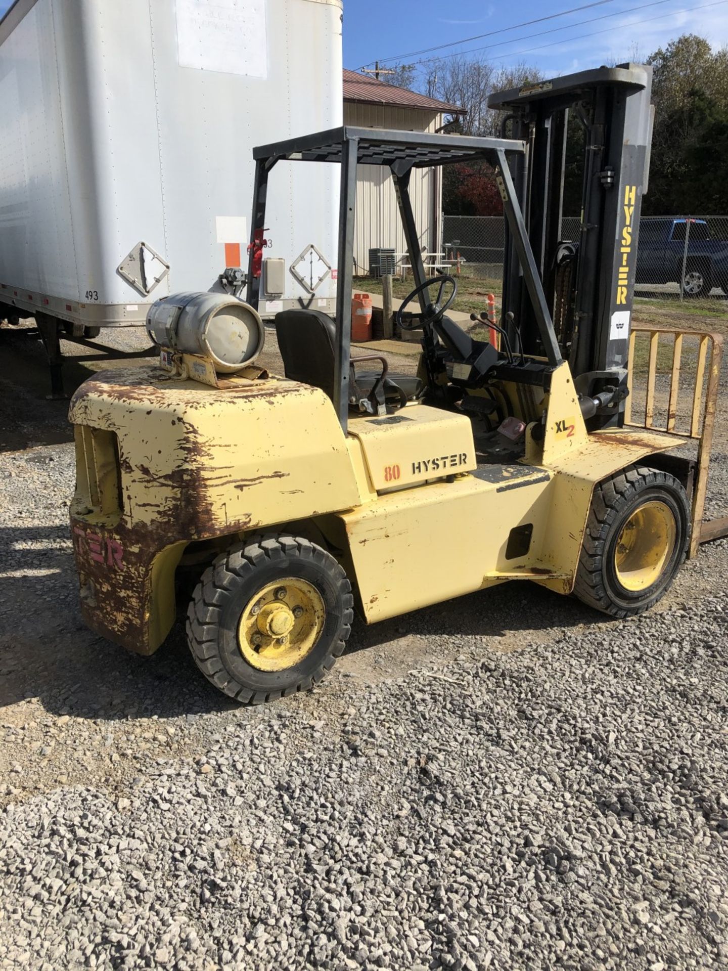 Hyster 8000 lb Forklift, Dual Wheel,3 Stage Mast Side Shift, 3,000 Hrs, LP Gas - Image 3 of 5