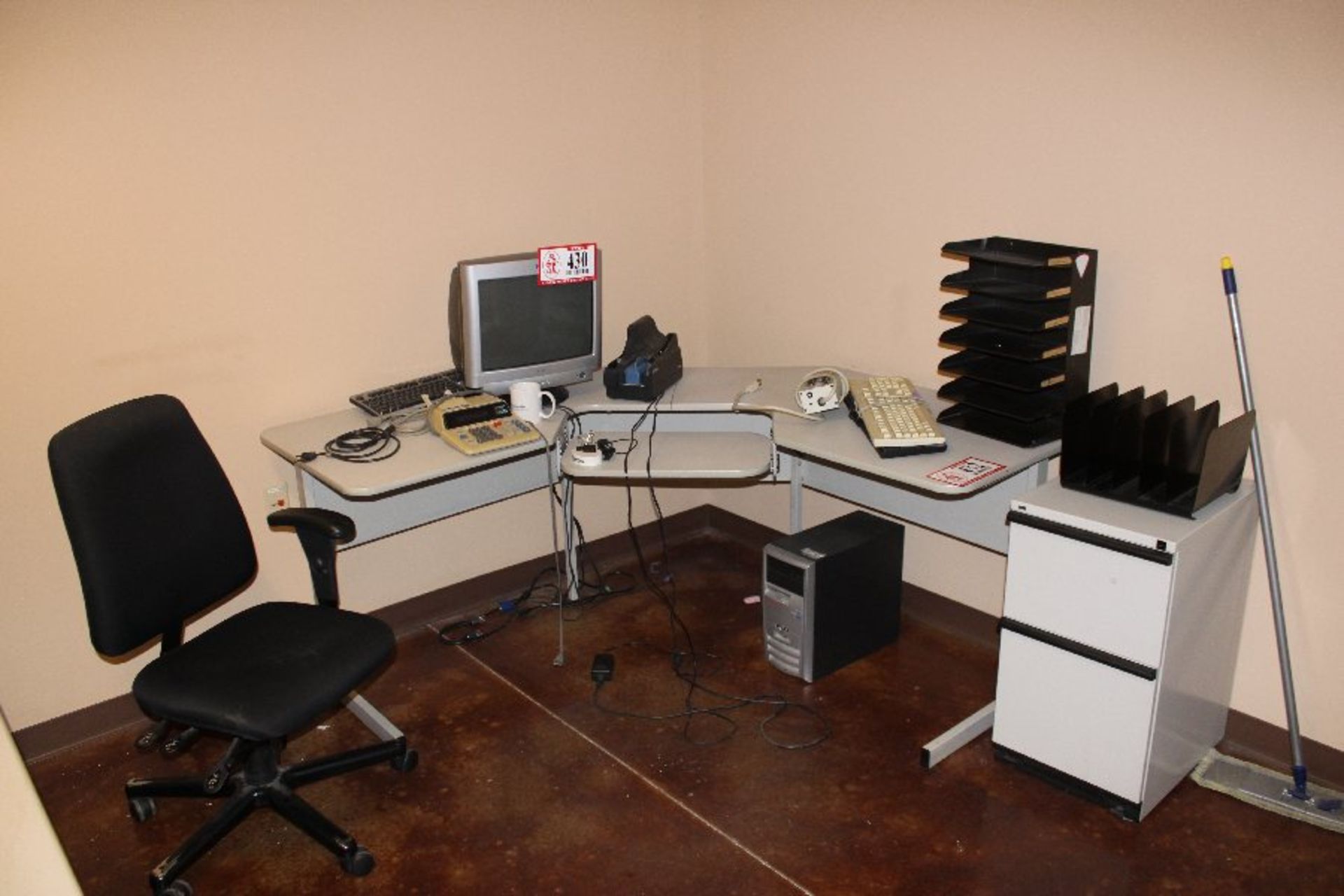 Remaining Contents of Office: Corner Type Metal & Pressed Wood Computer Work Station, Metal & - Image 2 of 3