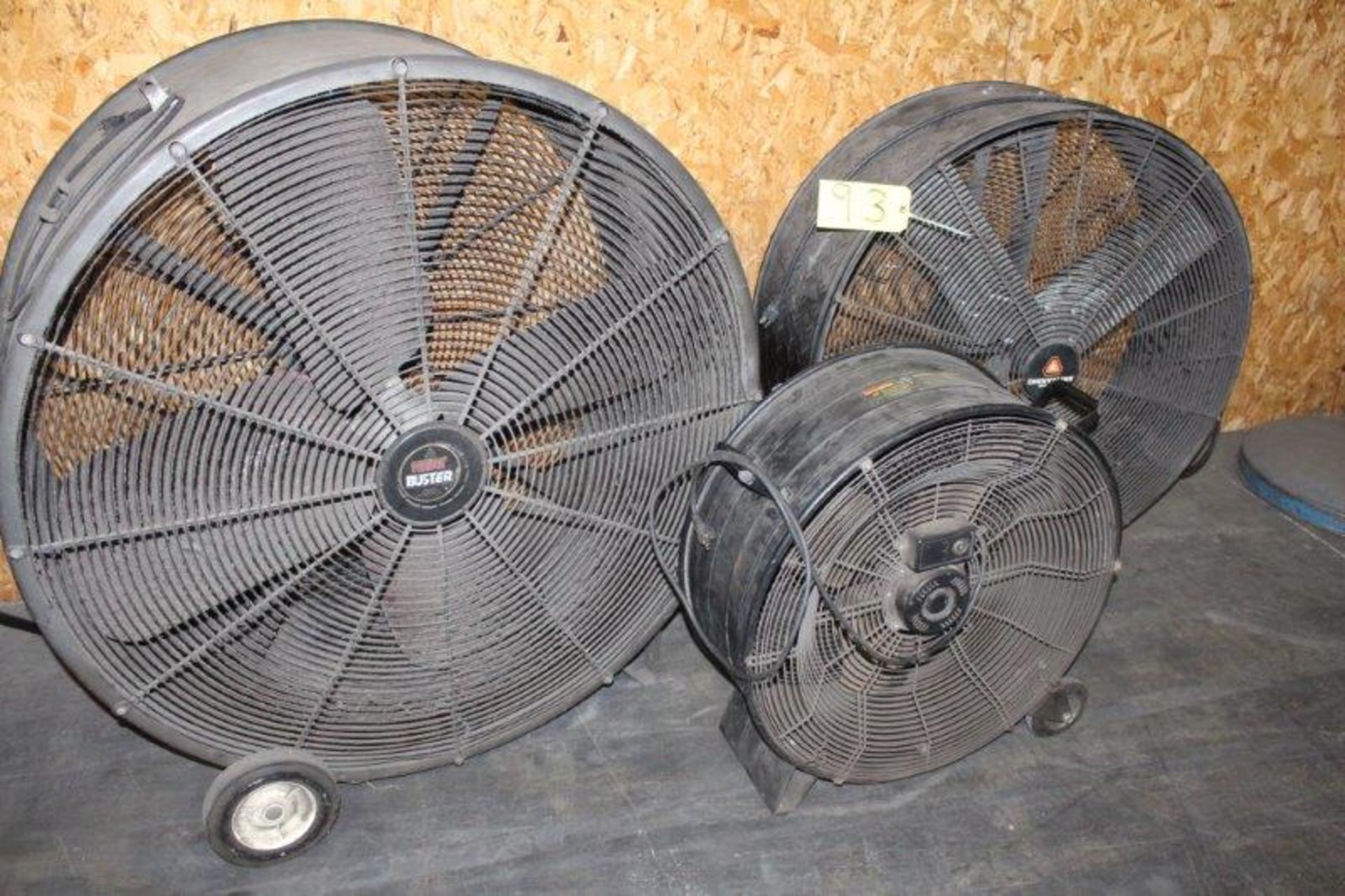 Lot of 3) Fans