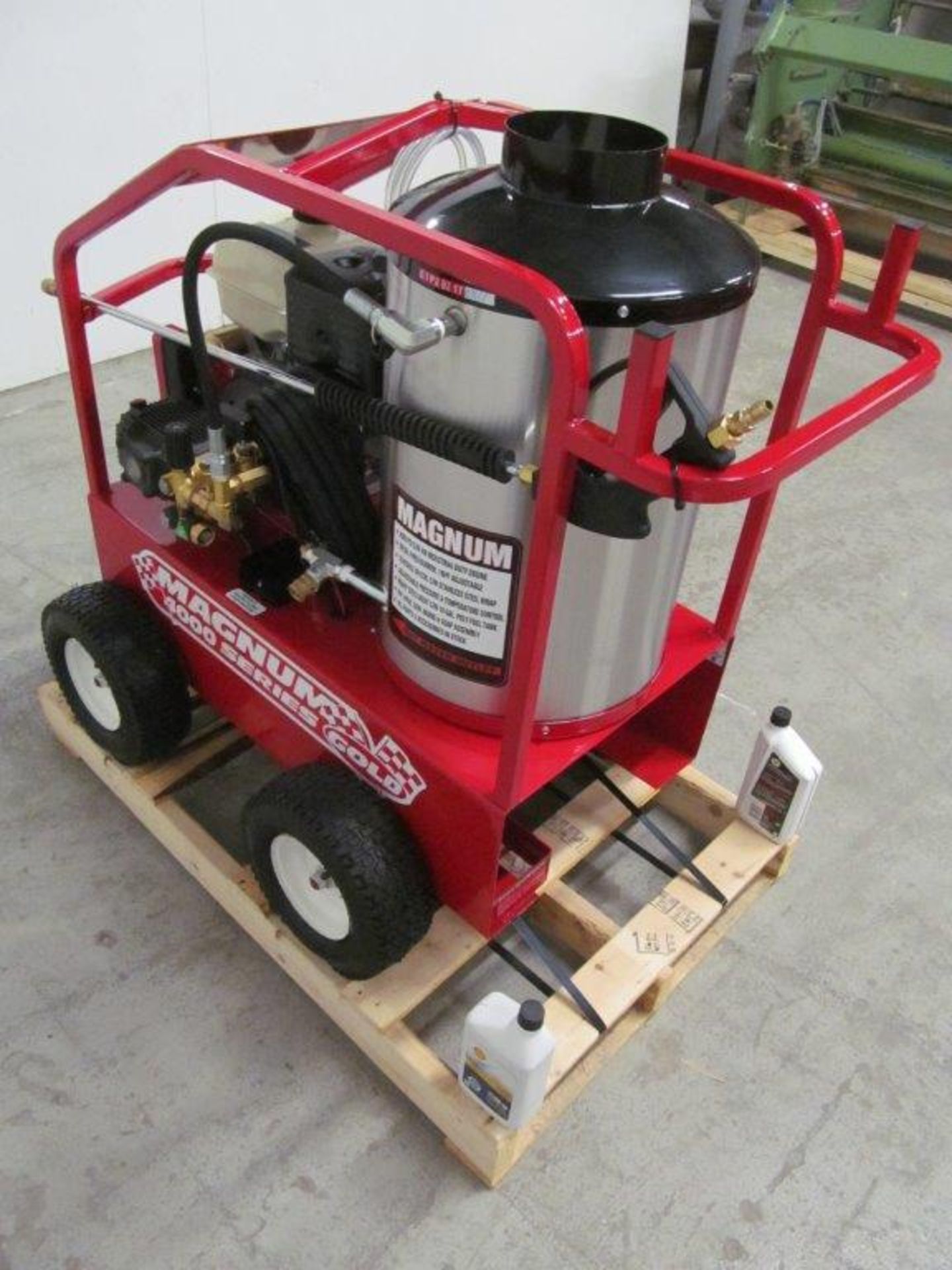 "NEW" EASY-KLEEN HOT WATER/STEAM PRESSURE WASHER - Image 6 of 10