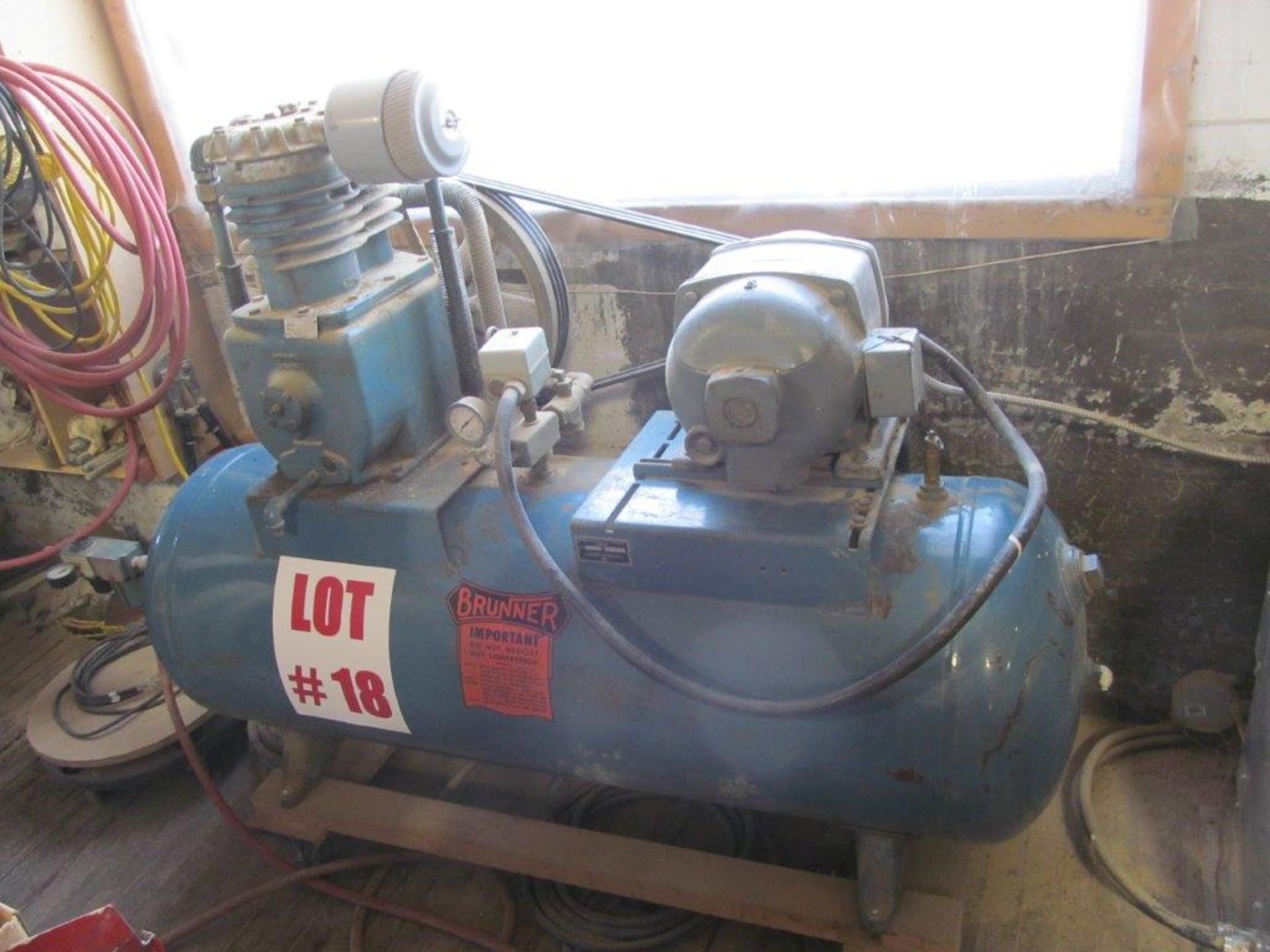 BRUNNER AIR COMPRESSOR 3HP MODEL A514, S/N C74B064A, 115V/220V/1PH/60C