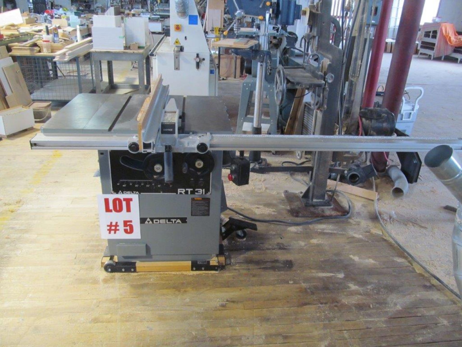 DELTA TABLE SAW MODEL RT31, 10'' BLADE, C/W SCORING, 575V/3PH/60C - Image 2 of 7