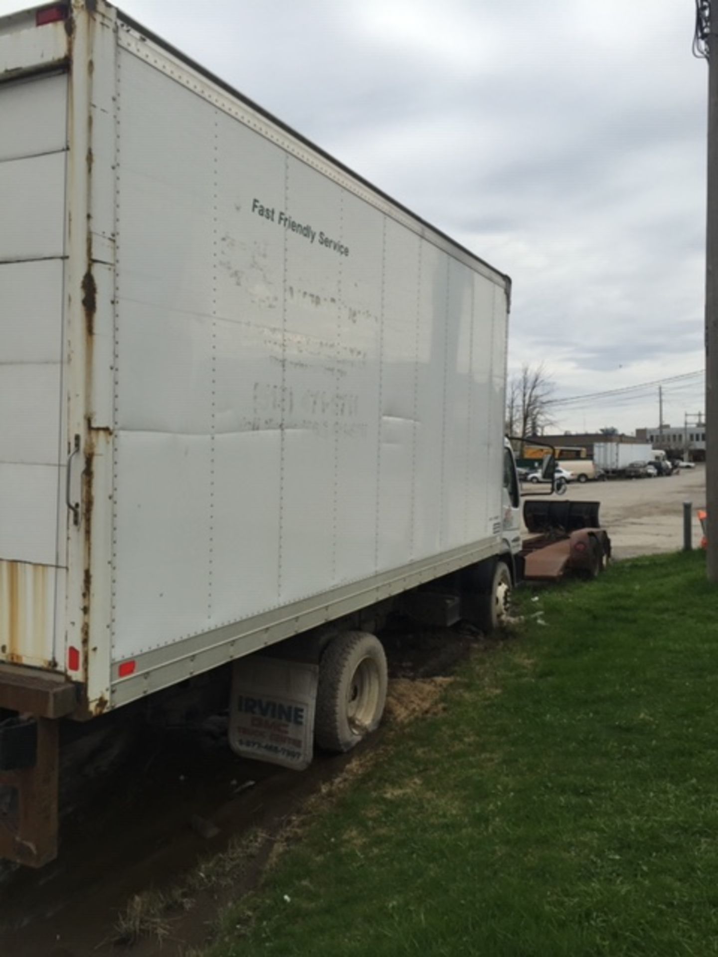 2009 Ford LCF Truck, 18 Ft Box, 4.5L V6 Power Stroke Turbo Diesel, Auto - Location: Toronto, Ontario - Image 9 of 9