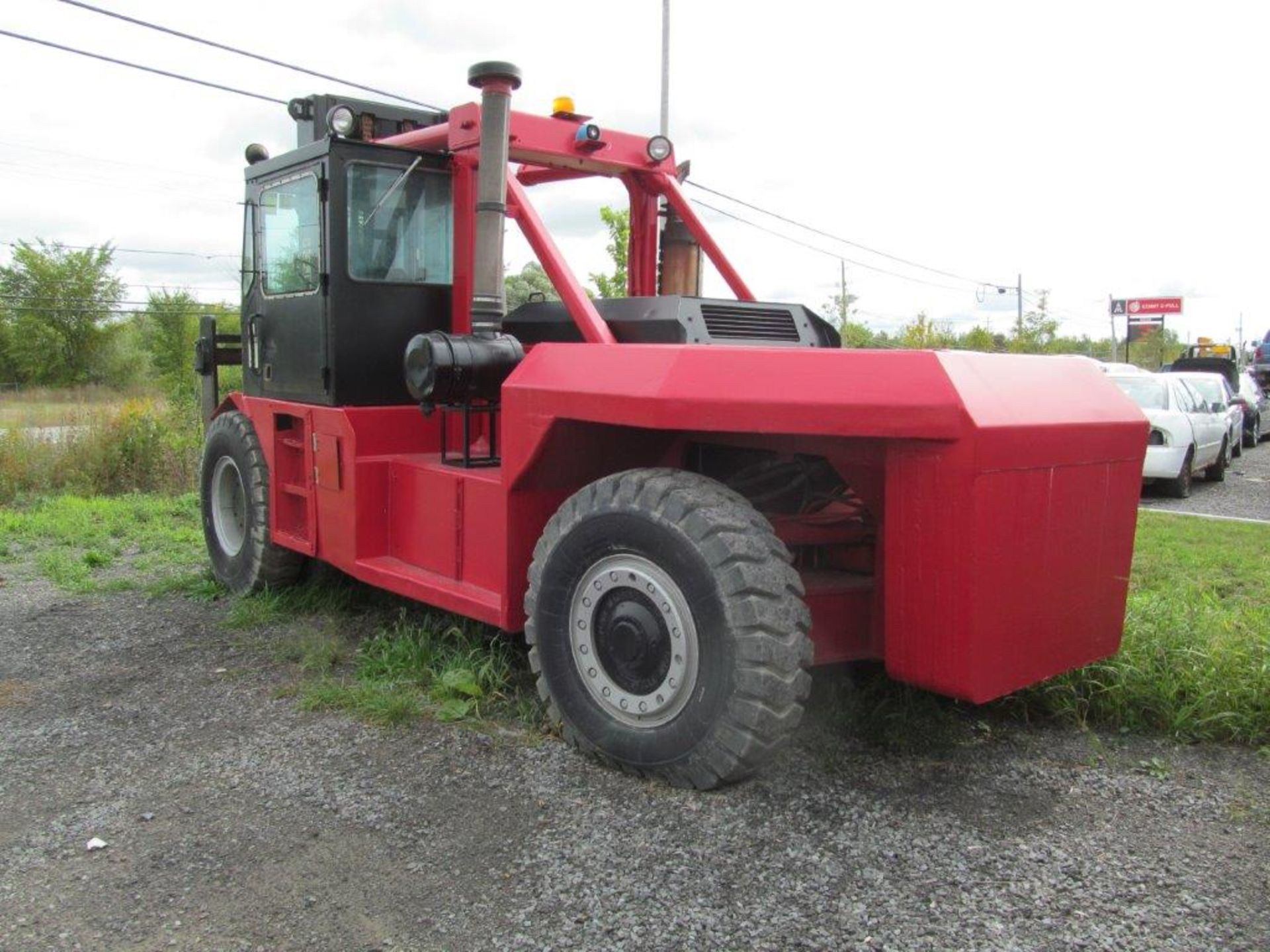 TAYLOR FORKLIFT, DIESEL, OUTDOOR, MODEL TY520M, CAPACITY 52,000LBS - Image 3 of 5