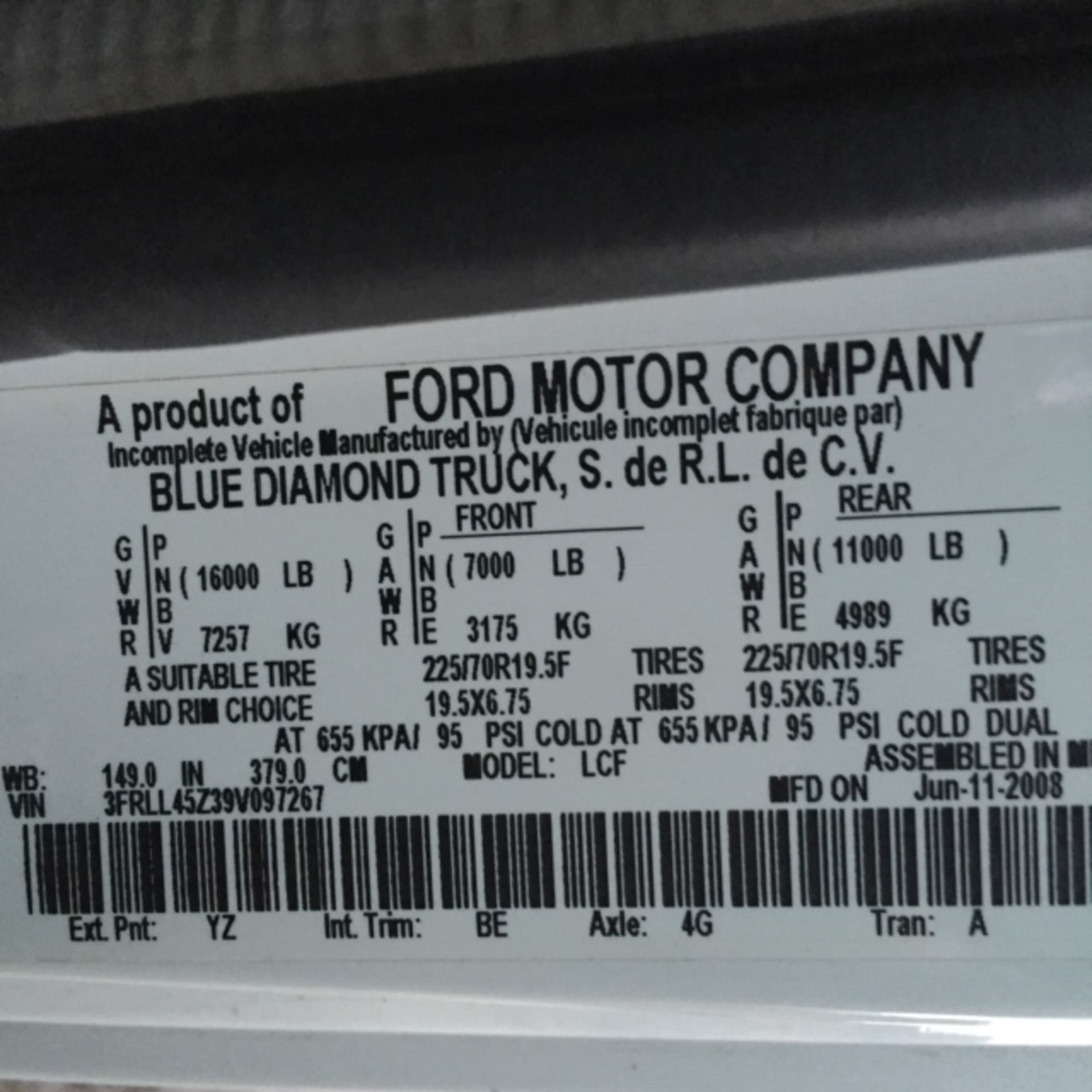 2009 Ford LCF Truck, 18 Ft Box, 4.5L V6 Power Stroke Turbo Diesel, Auto - Location: Toronto, Ontario - Image 6 of 9