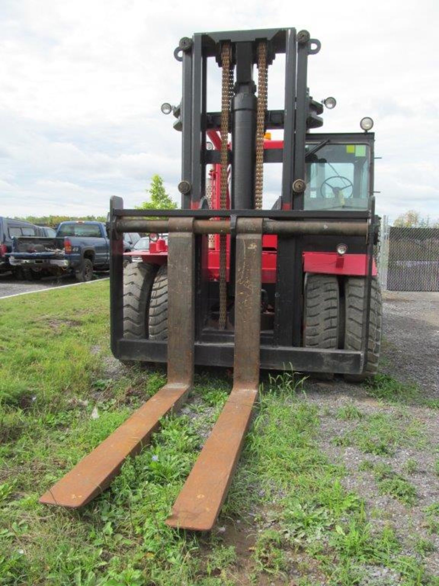 TAYLOR FORKLIFT, DIESEL, OUTDOOR, MODEL TY520M, CAPACITY 52,000LBS - Image 5 of 5