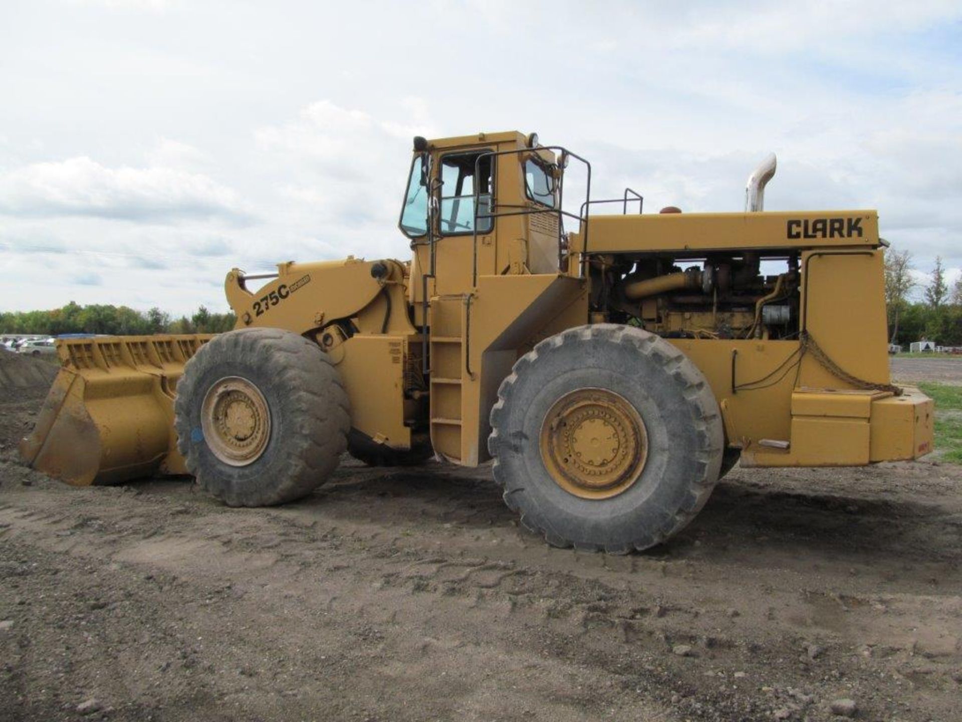 CLARK MICHIGAN 275C WHEEL LOADER - Image 5 of 7