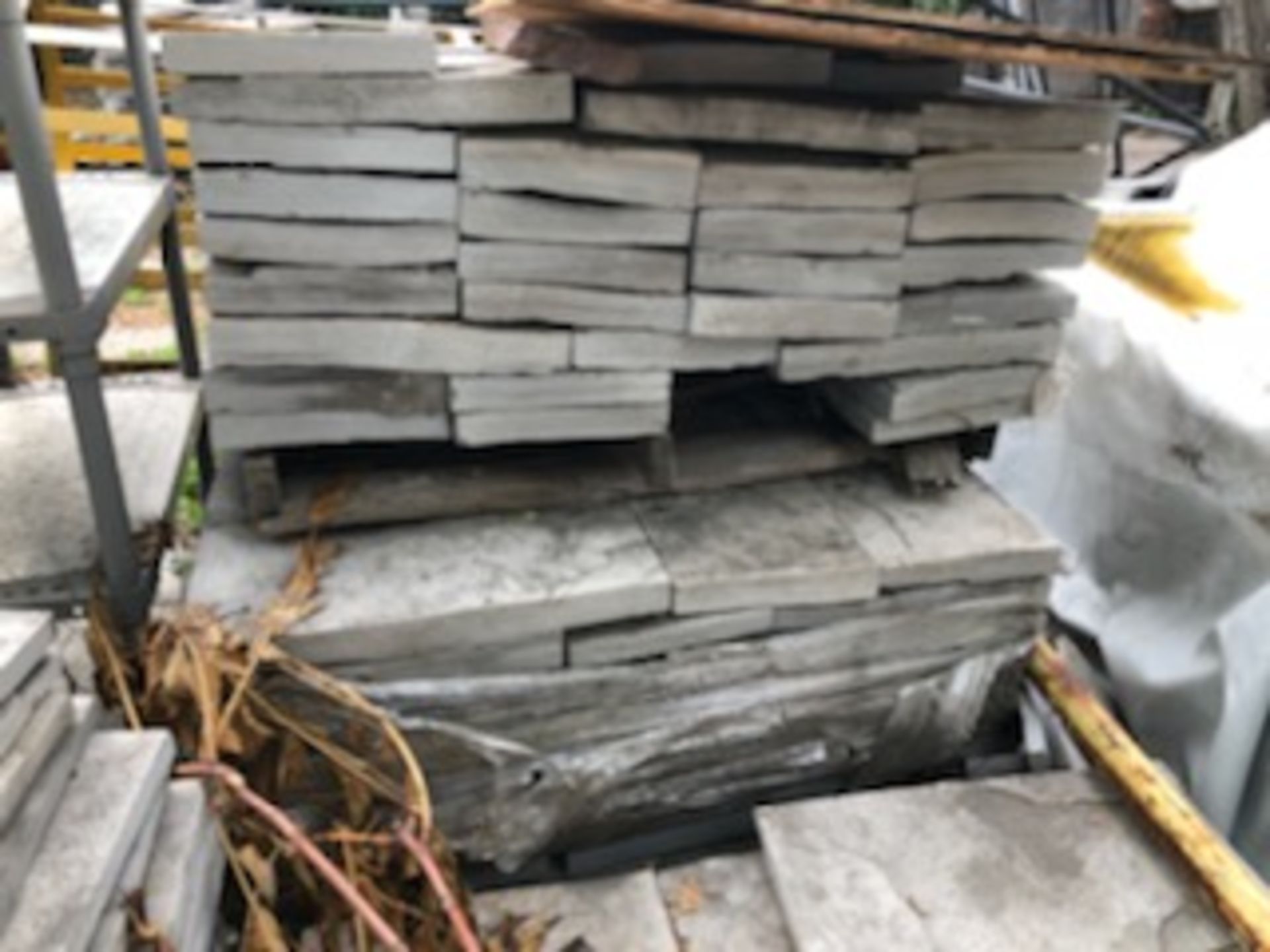 (1) Lot Real Flag Stone for Landscaping, Aprox. 3000 Sq/Ft - Location: Toronto, Ontario - Image 6 of 12