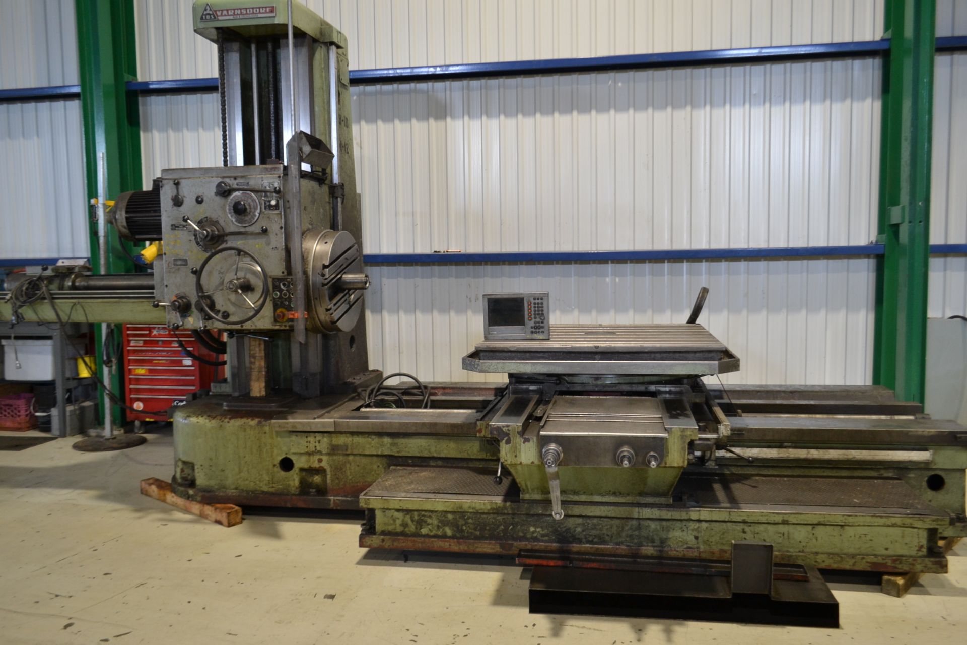 TOS HORIZONTAL BORING MILL, MODEL W100A, S/N 04-88, 49'' X 49'' TABLE - Image 2 of 8