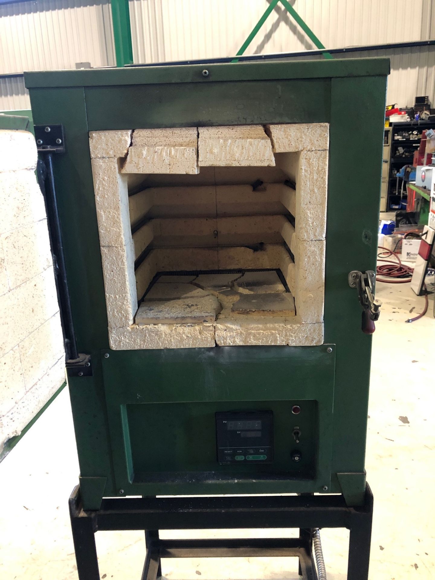 PYRADIA OVEN, MODEL F100HP, S/N 1999-03-11571, TEMP 2000 F