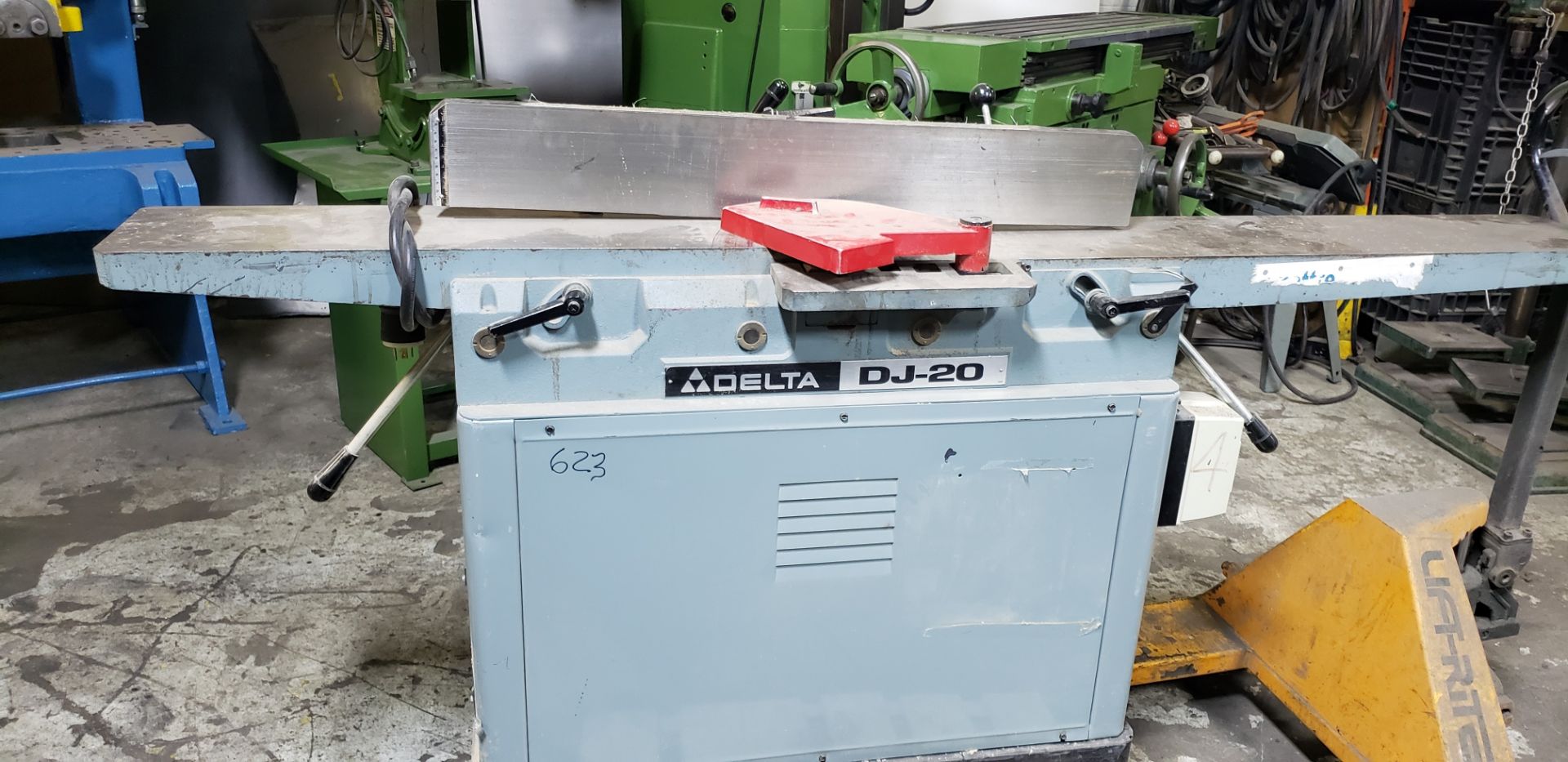 DELTA JOINTER, DJ-2, 8 “, ELECTRICS: 230V/1PH/6C - Location : Boisbriand , Quebec (Canada)