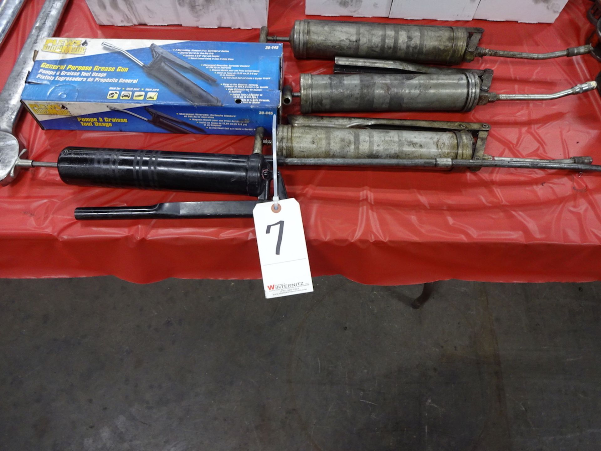 LOT: Grease Guns