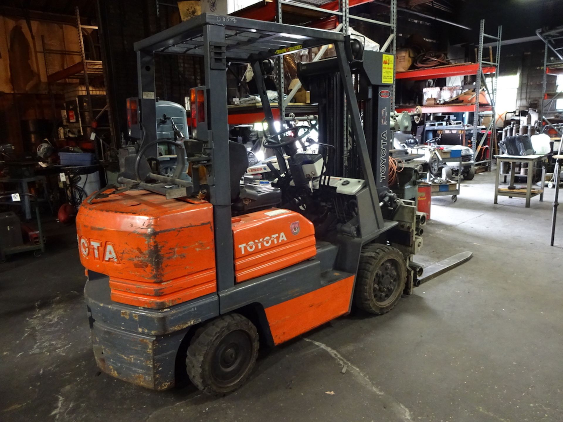 Toyota 5700 lb. Model 5FGC30 LP Forklift Truck, S/N 5FGCU30-71119, 3-Stage Mast, Bolzoni Model - Image 2 of 4