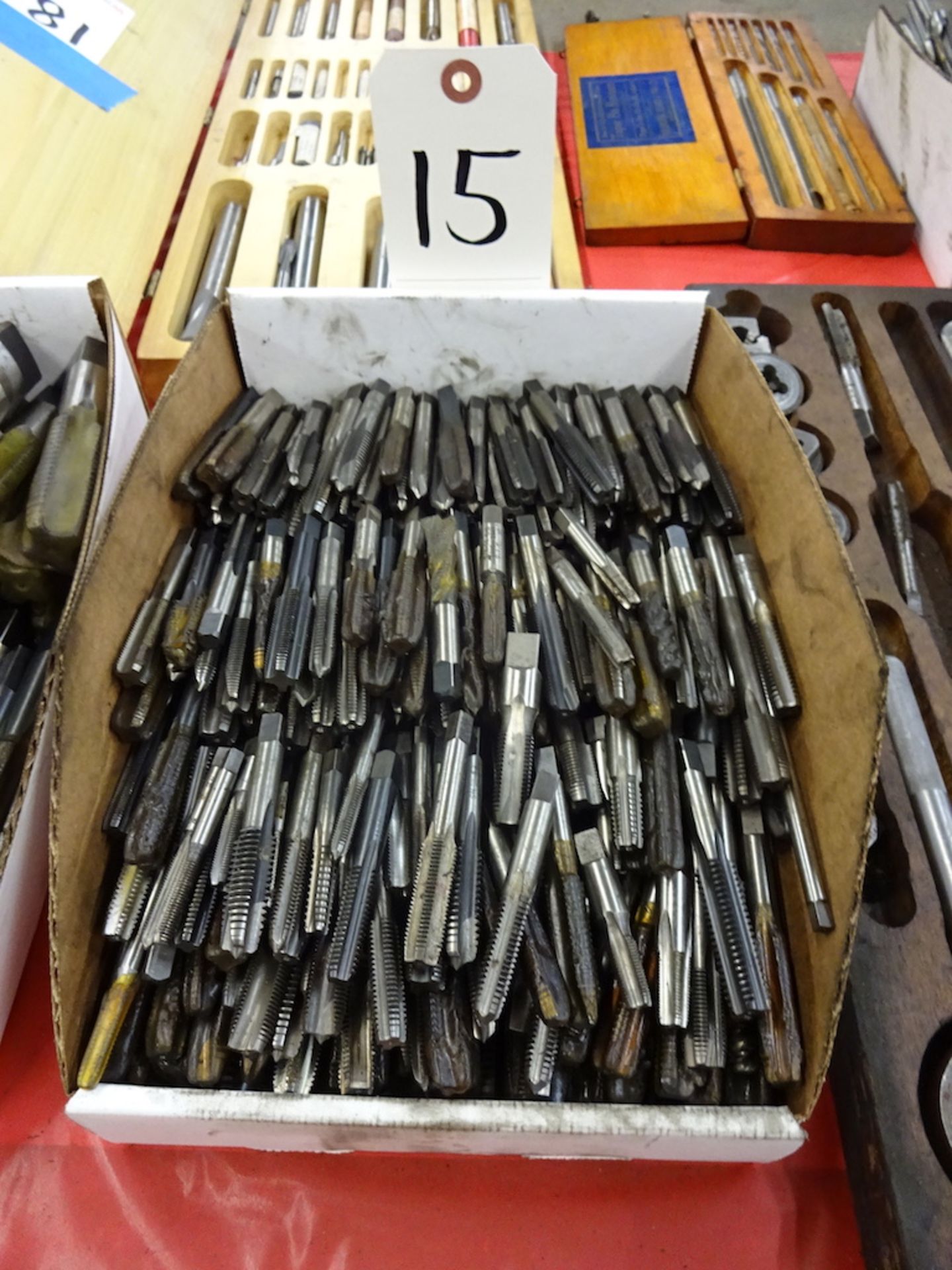 LOT: Assorted Taps